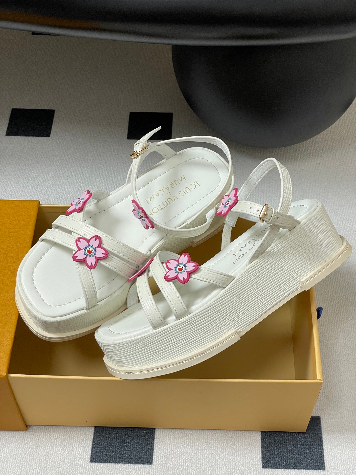 LuxluxHouse Best Quality Women Shoes Louis Vuitton