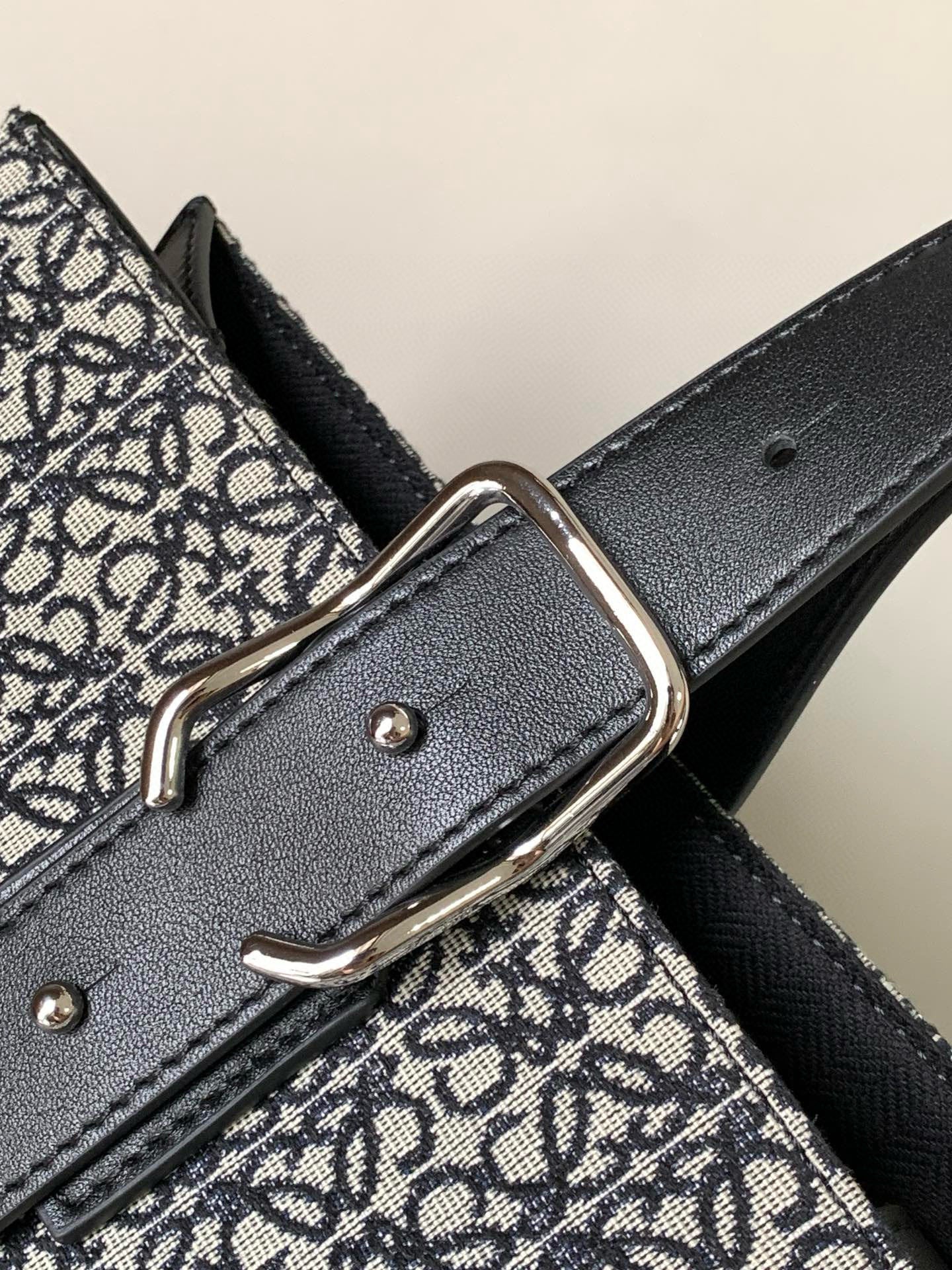 LuxluxHouse Best Quality Bags Loewe