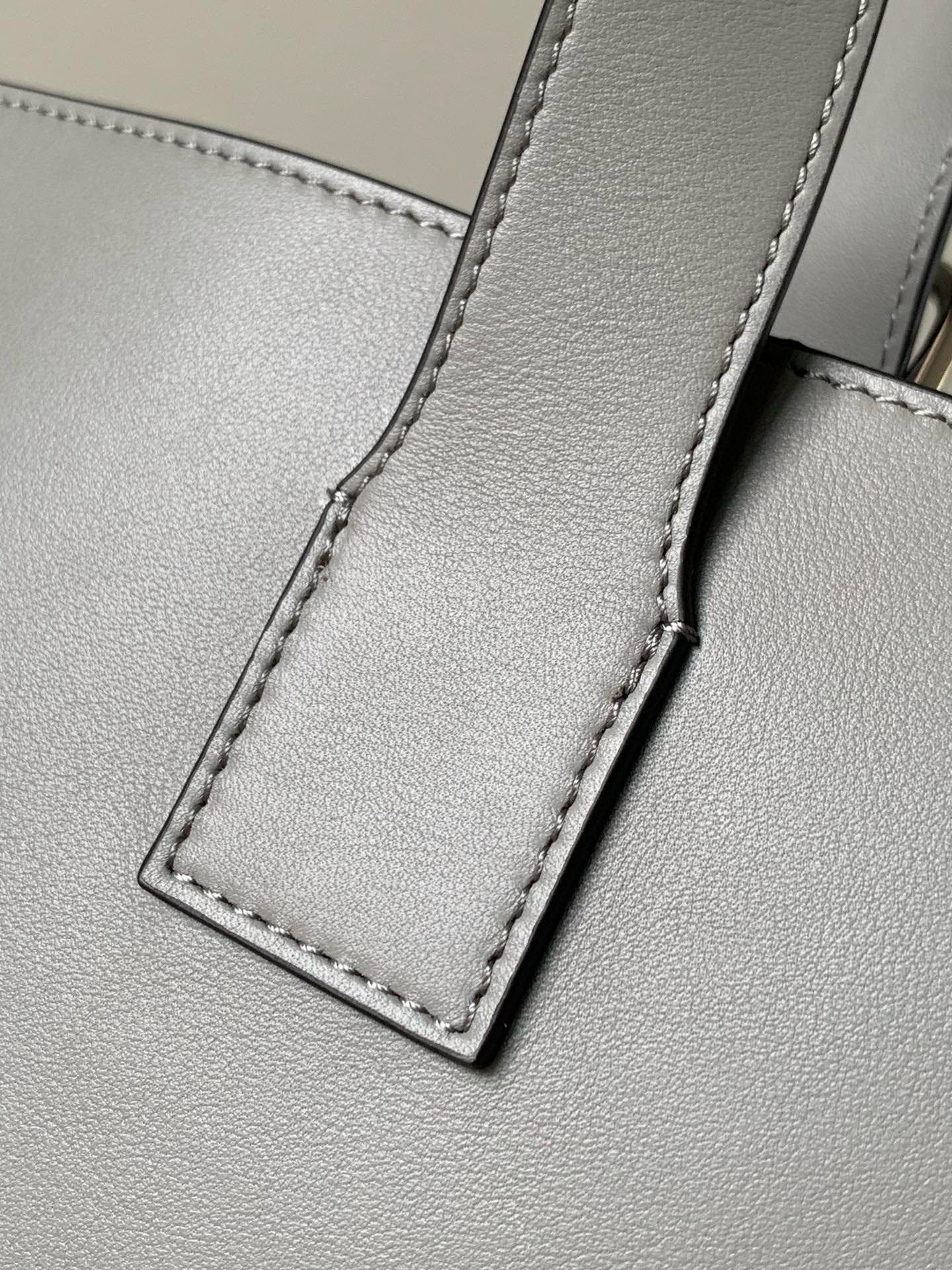 LuxluxHouse Best Quality Bags Loewe
