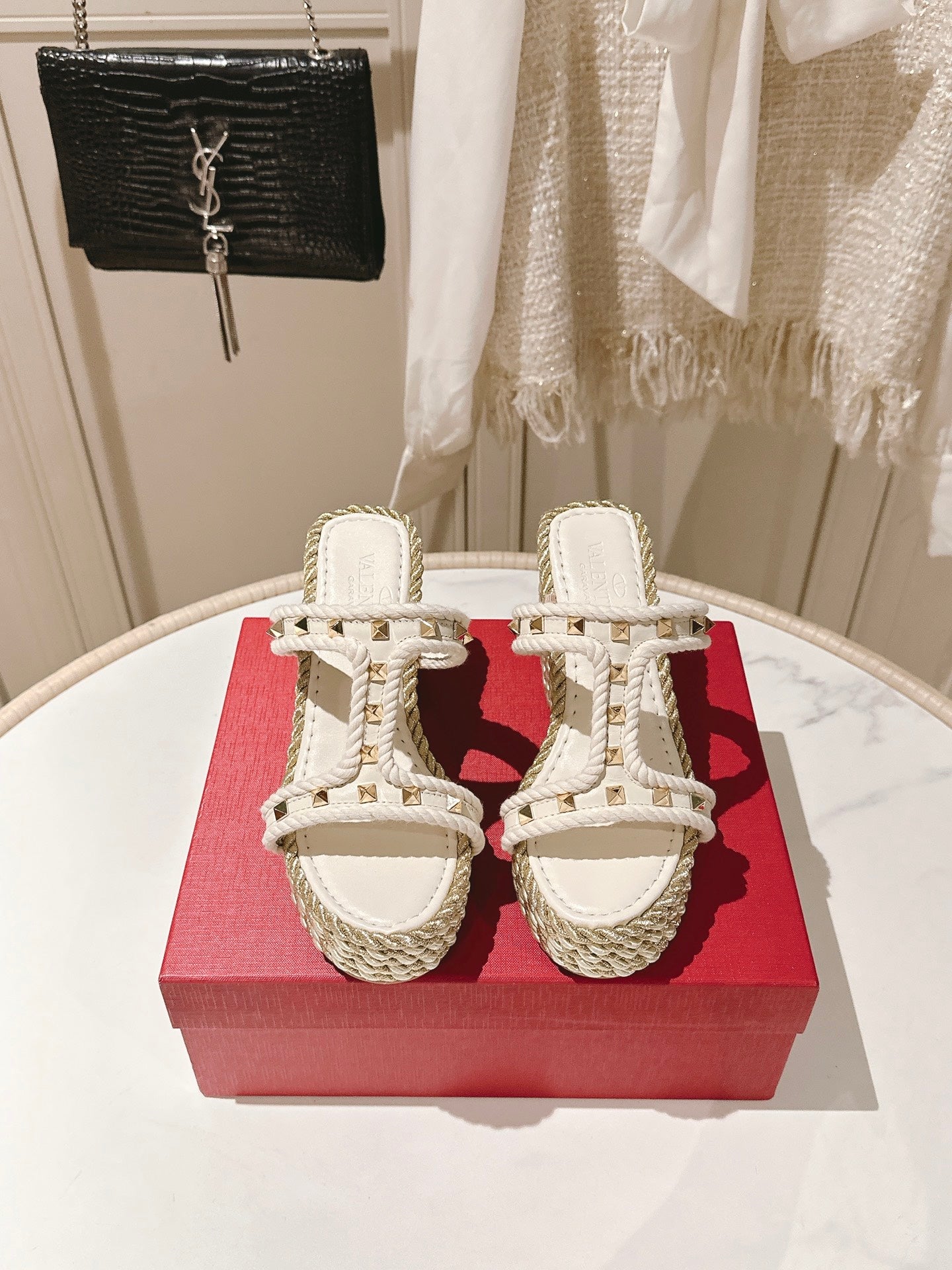 LuxluxHouse Best Quality Valentino Women Shoes