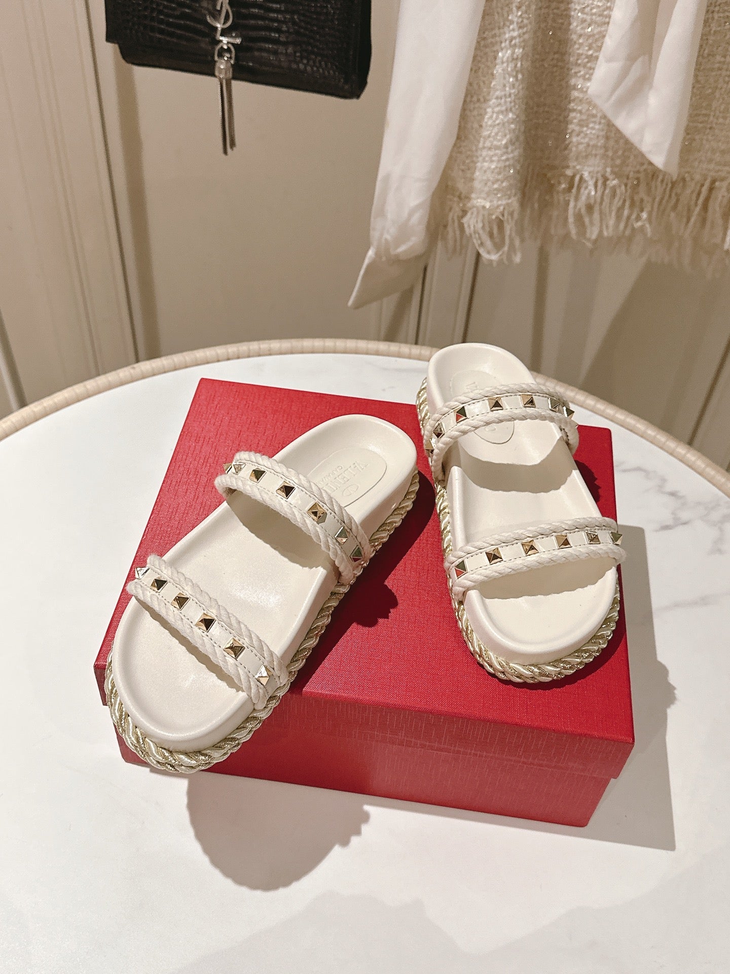 LuxluxHouse Best Quality Valentino Women Shoes