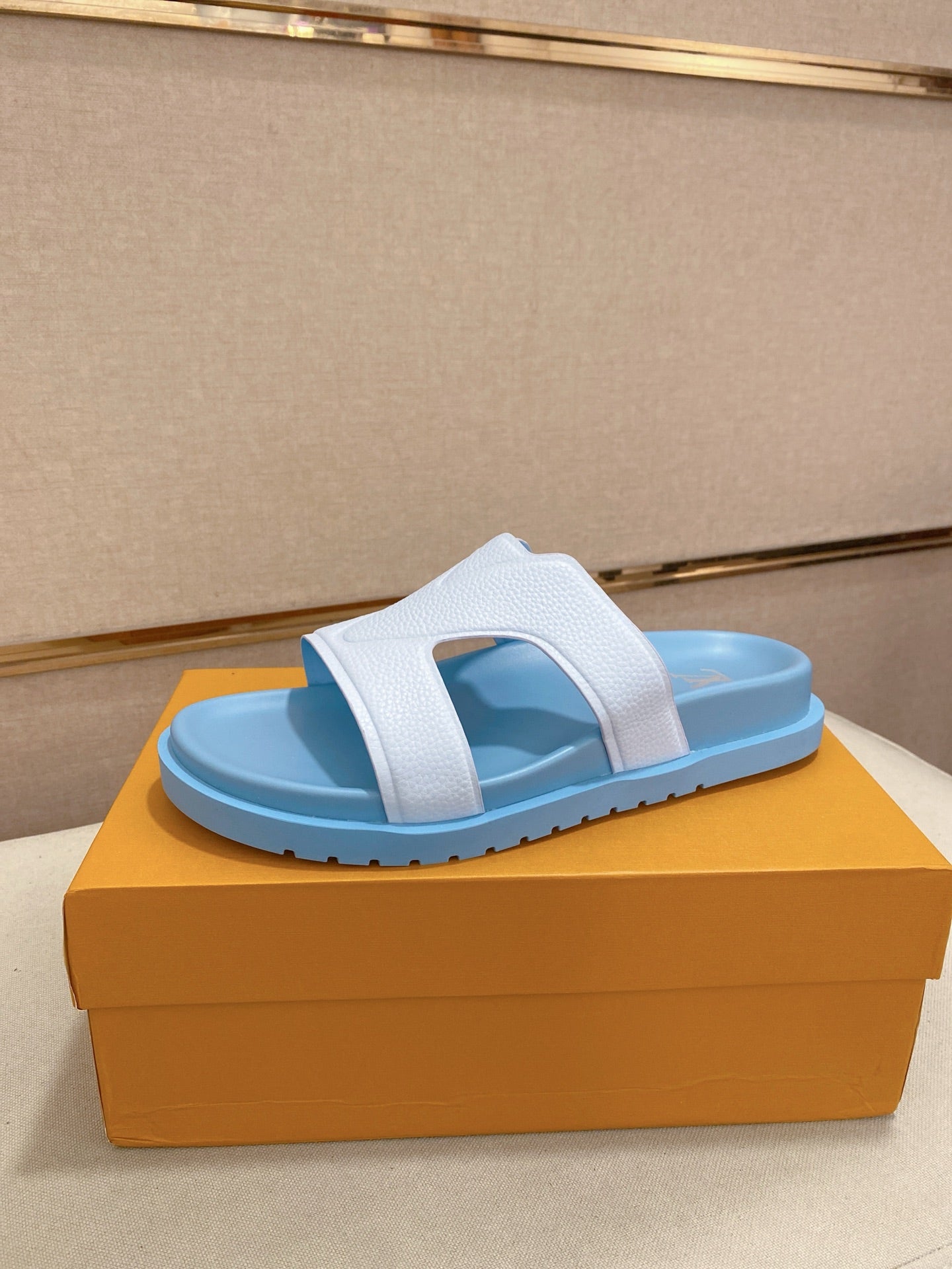 LuxluxHouse Best Quality Sandals Louis Vuitton