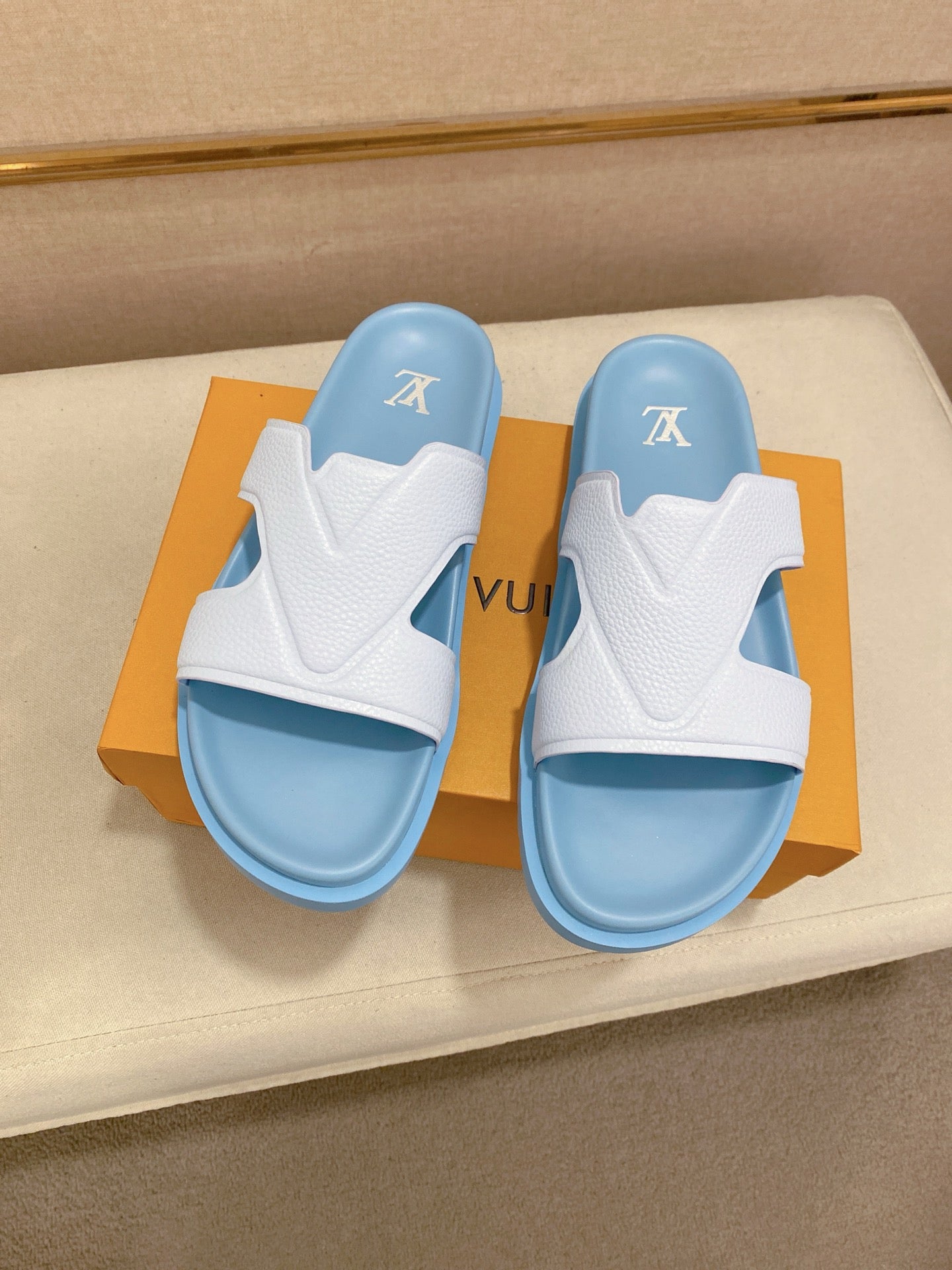 LuxluxHouse Best Quality Sandals Louis Vuitton