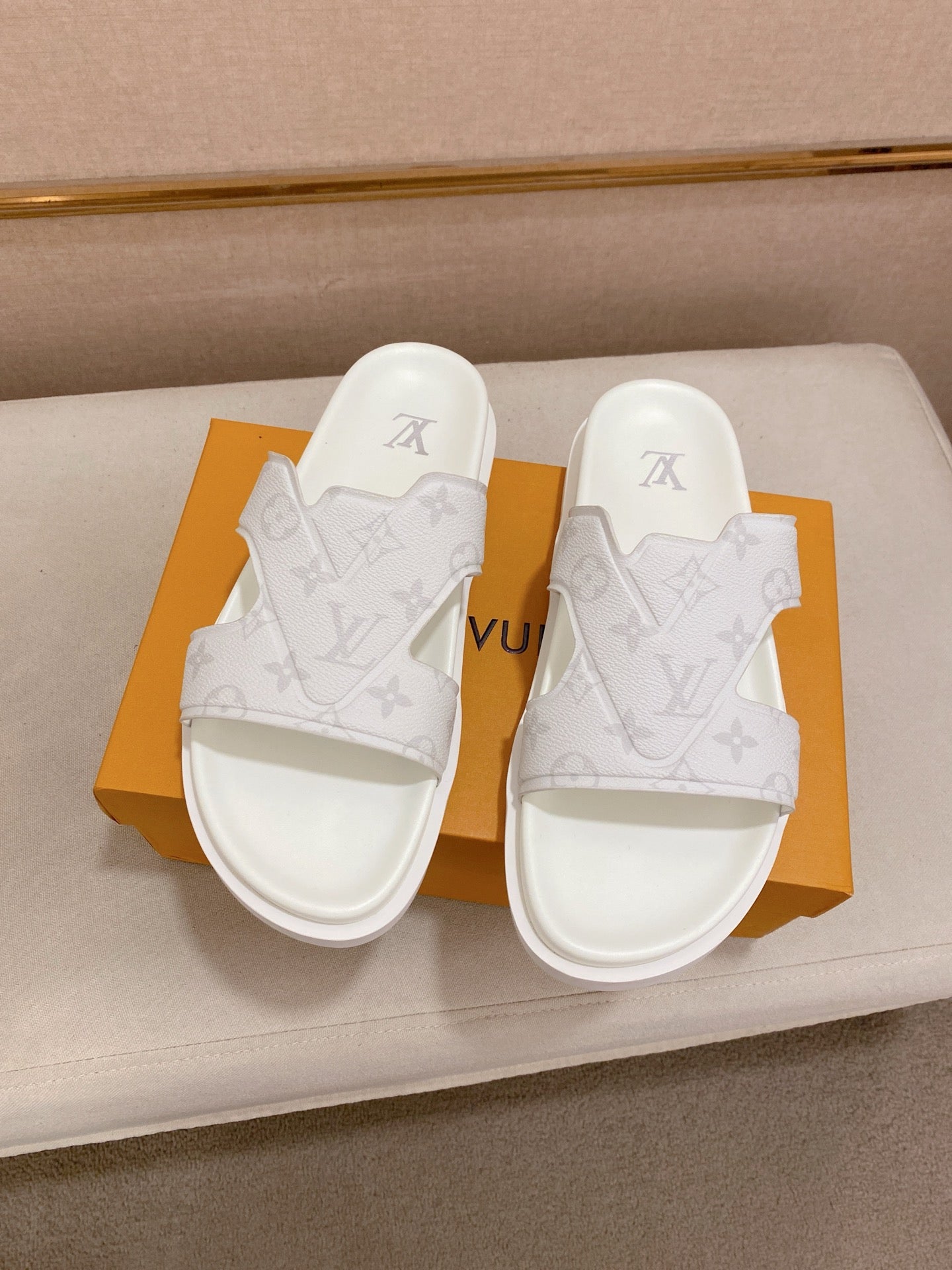 LuxluxHouse Best Quality Sandals Louis Vuitton