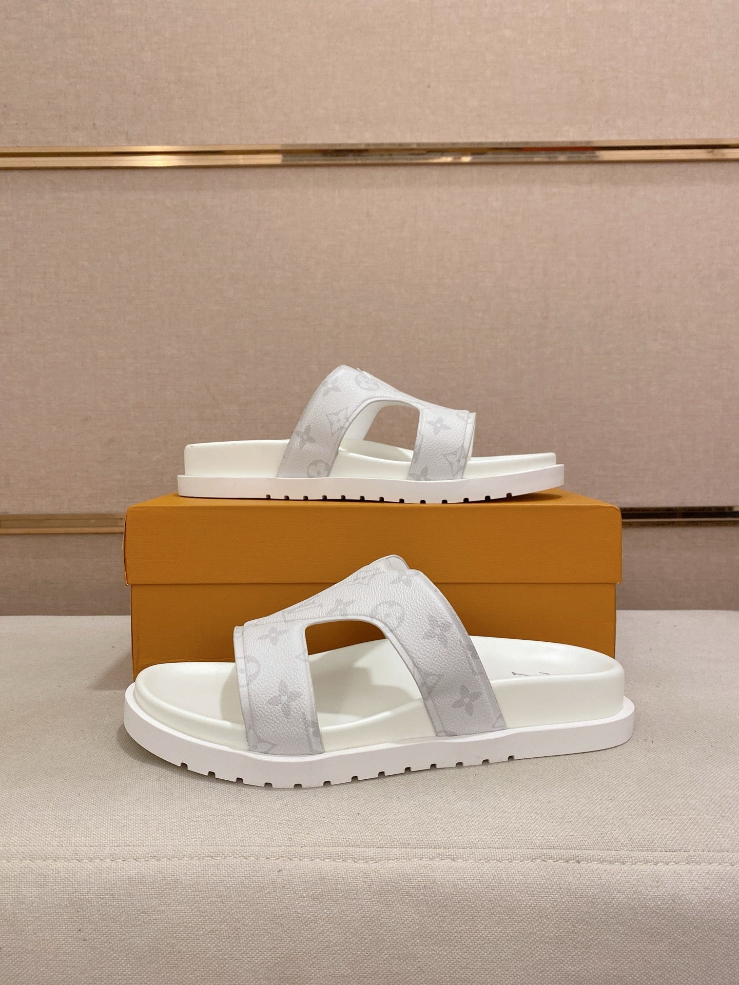 LuxluxHouse Best Quality Sandals Louis Vuitton
