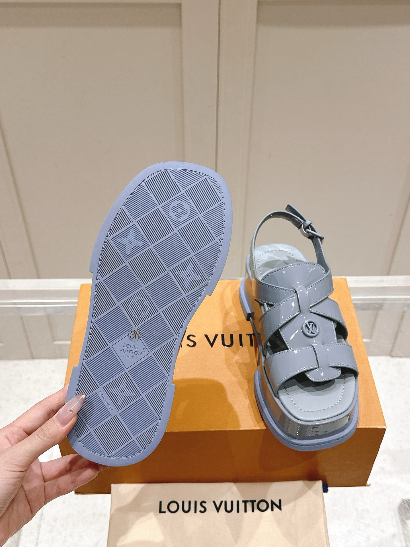 LuxluxHouse Best Quality Women Shoes Louis Vuitton