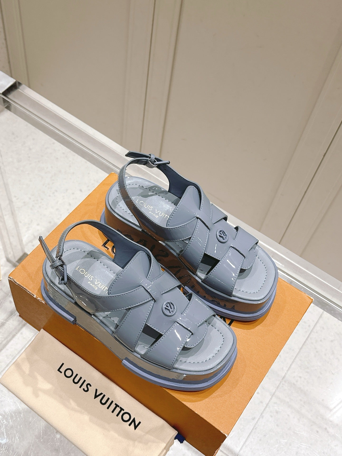 LuxluxHouse Best Quality Women Shoes Louis Vuitton