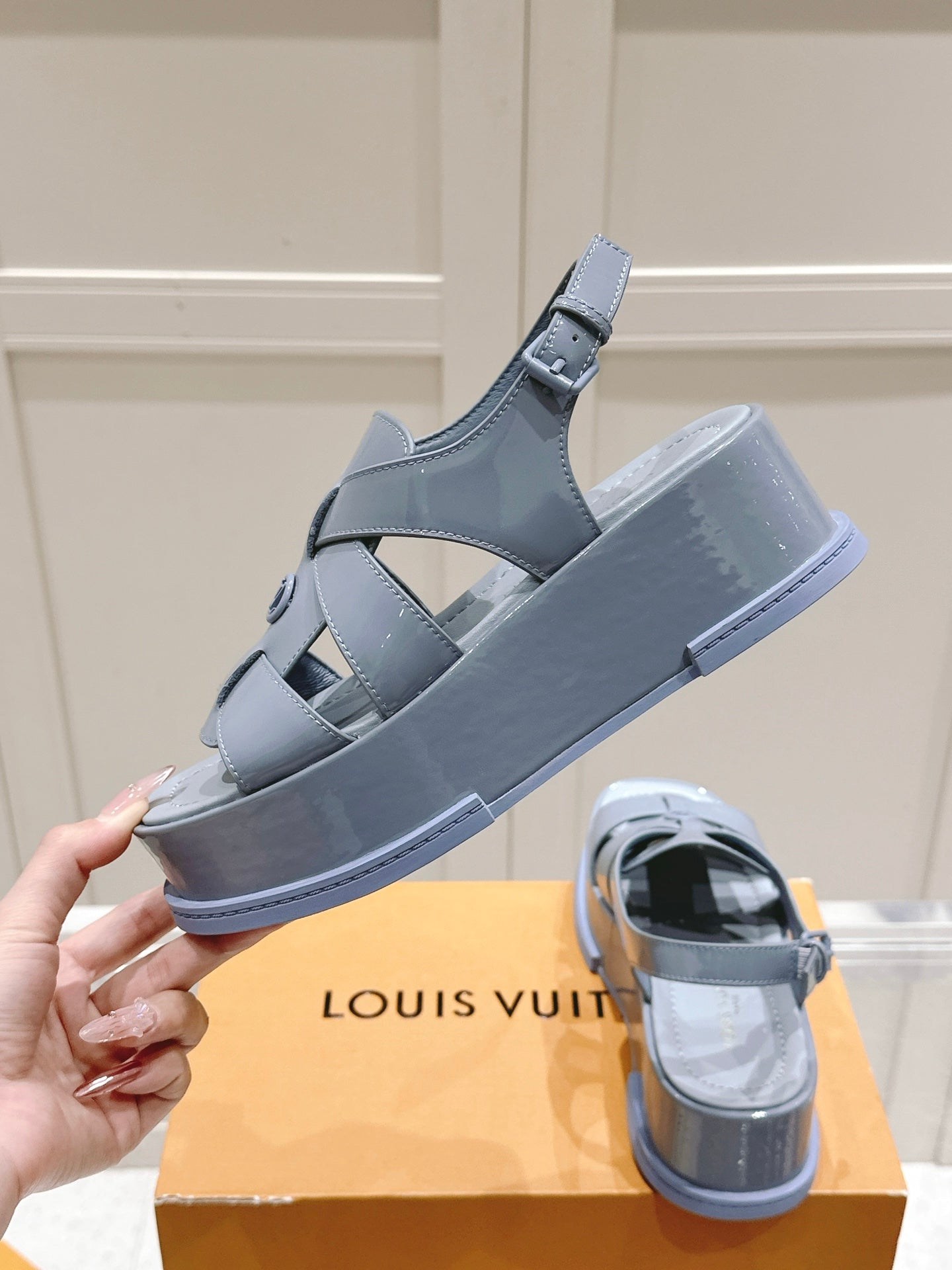 LuxluxHouse Best Quality Women Shoes Louis Vuitton