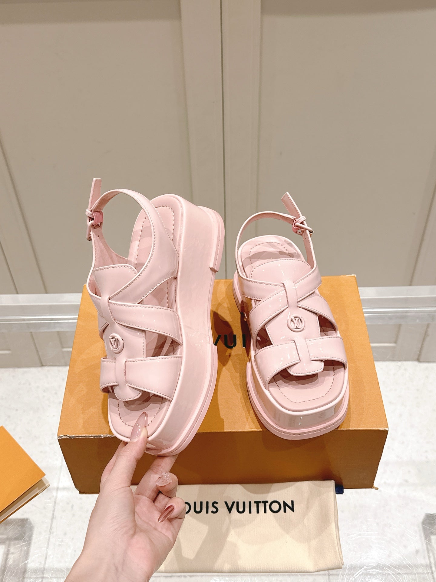 LuxluxHouse Best Quality Women Shoes Louis Vuitton