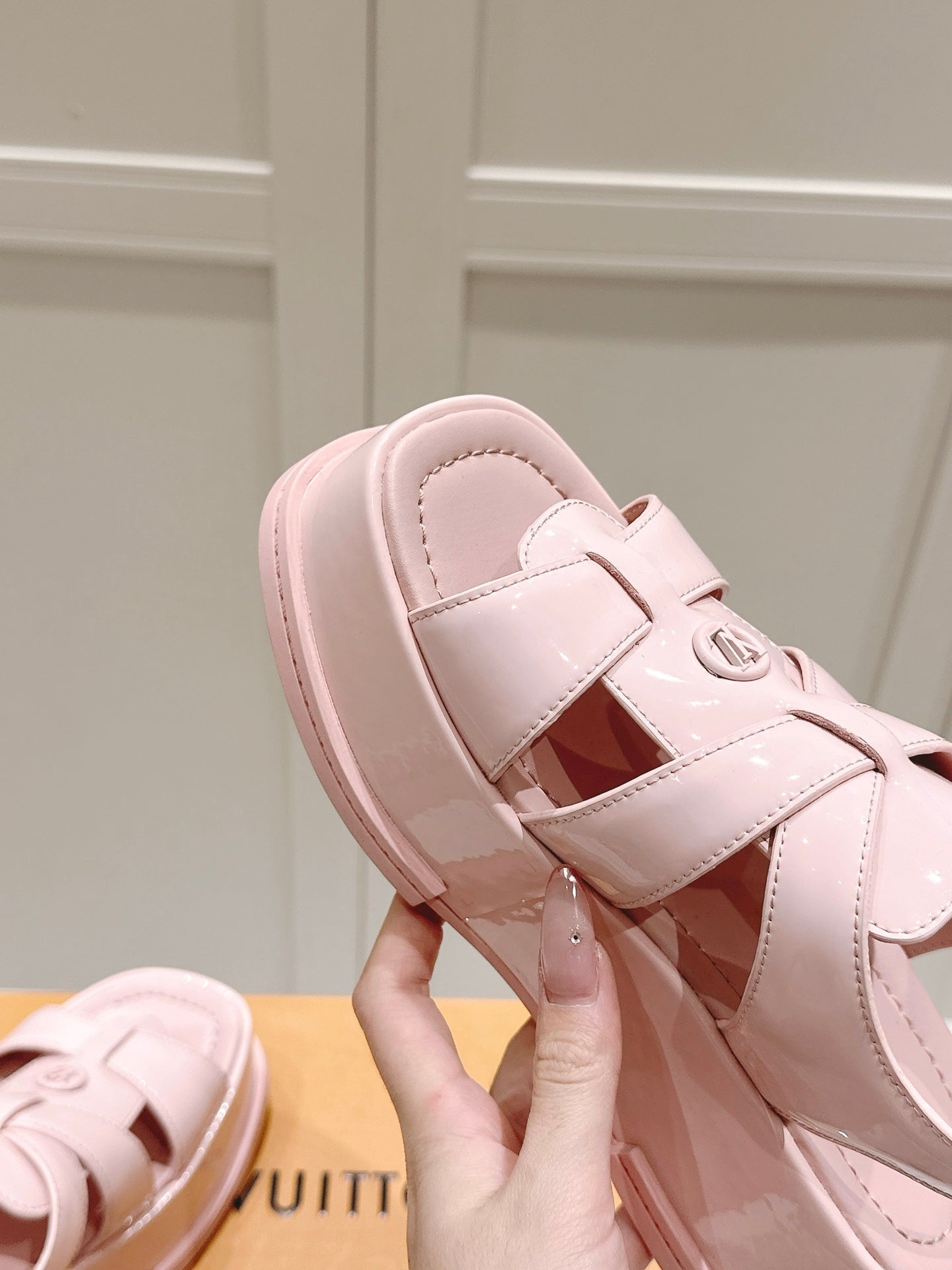 LuxluxHouse Best Quality Women Shoes Louis Vuitton