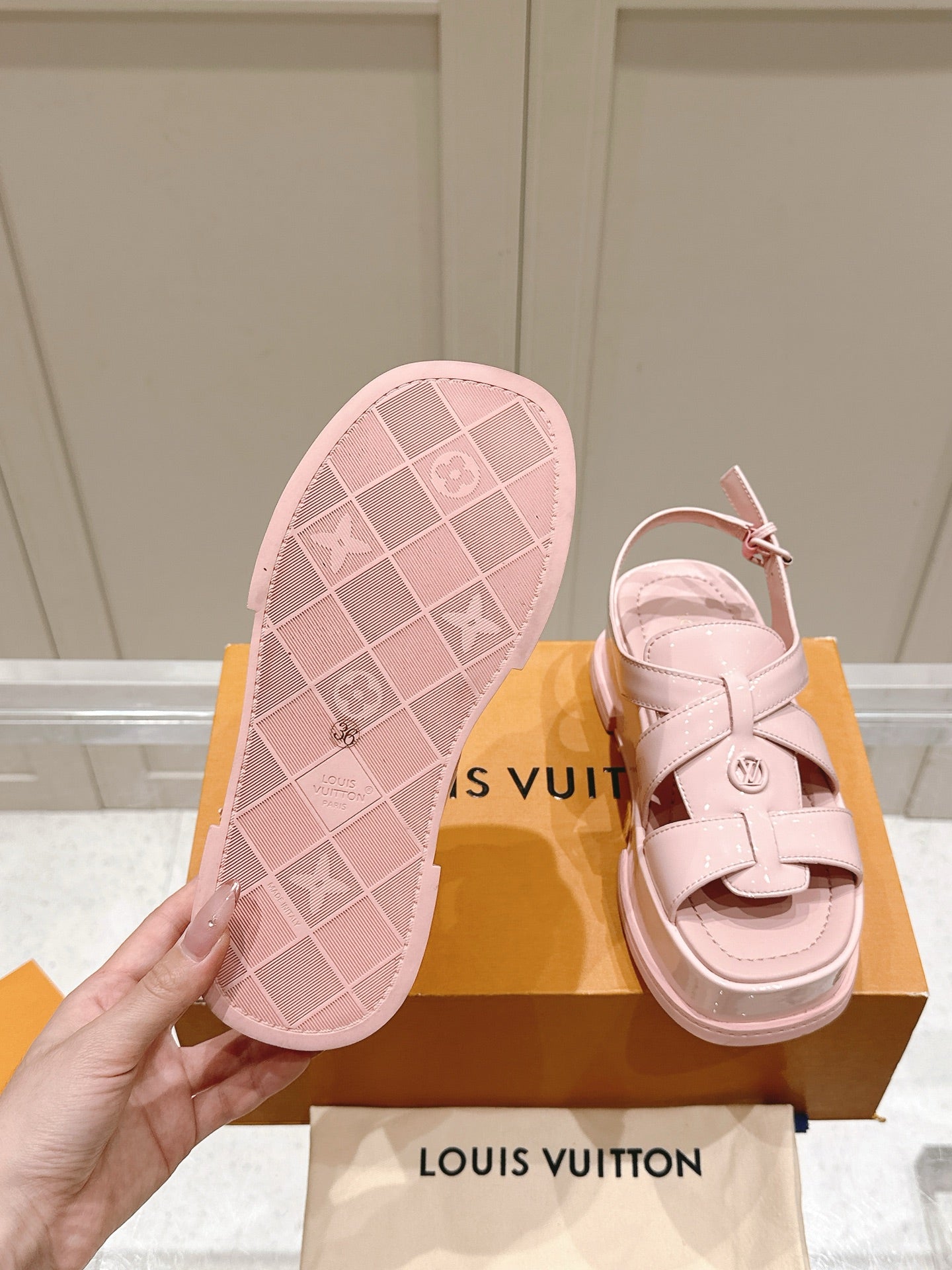 LuxluxHouse Best Quality Women Shoes Louis Vuitton