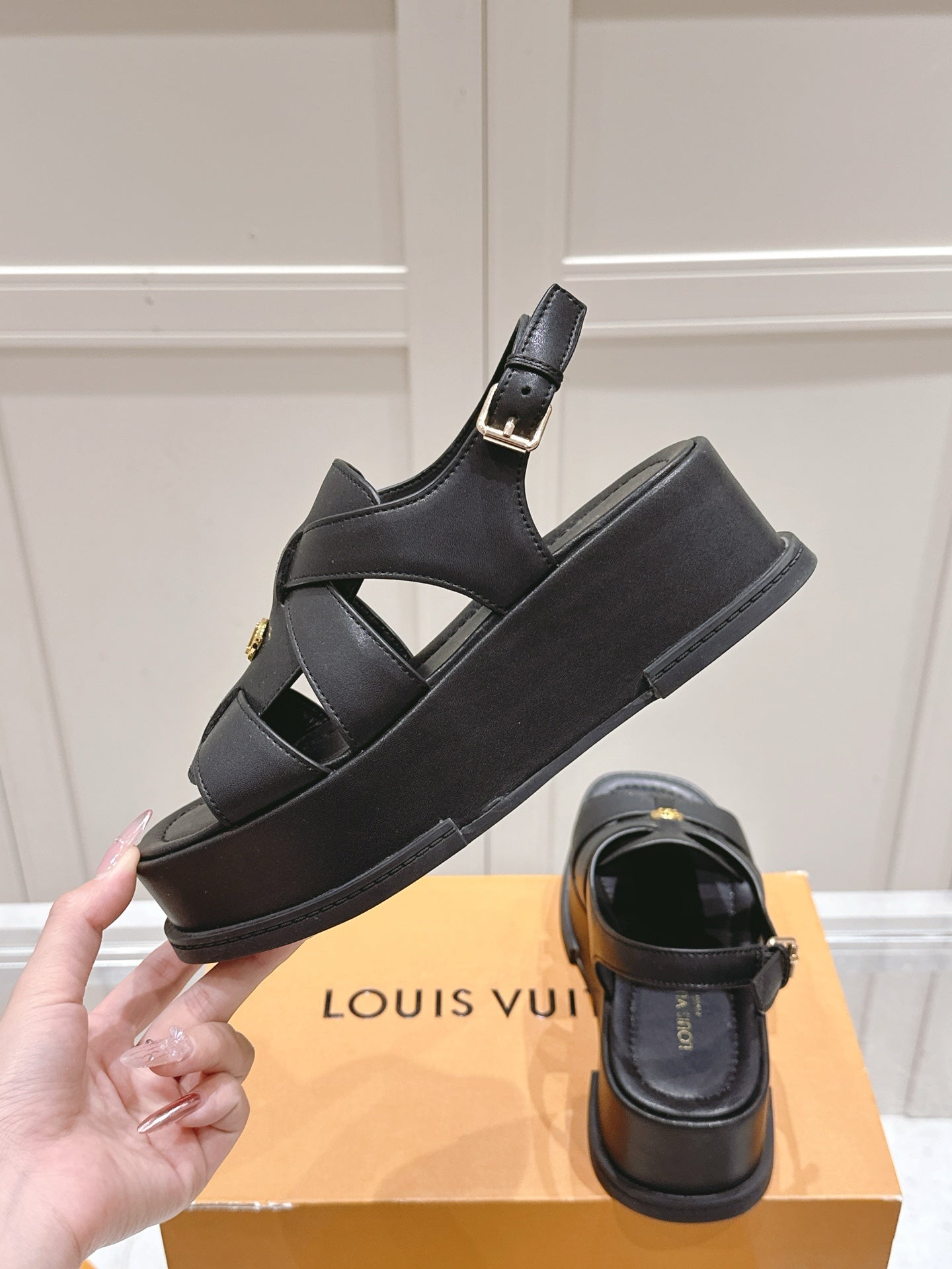 LuxluxHouse Best Quality Women Shoes Louis Vuitton