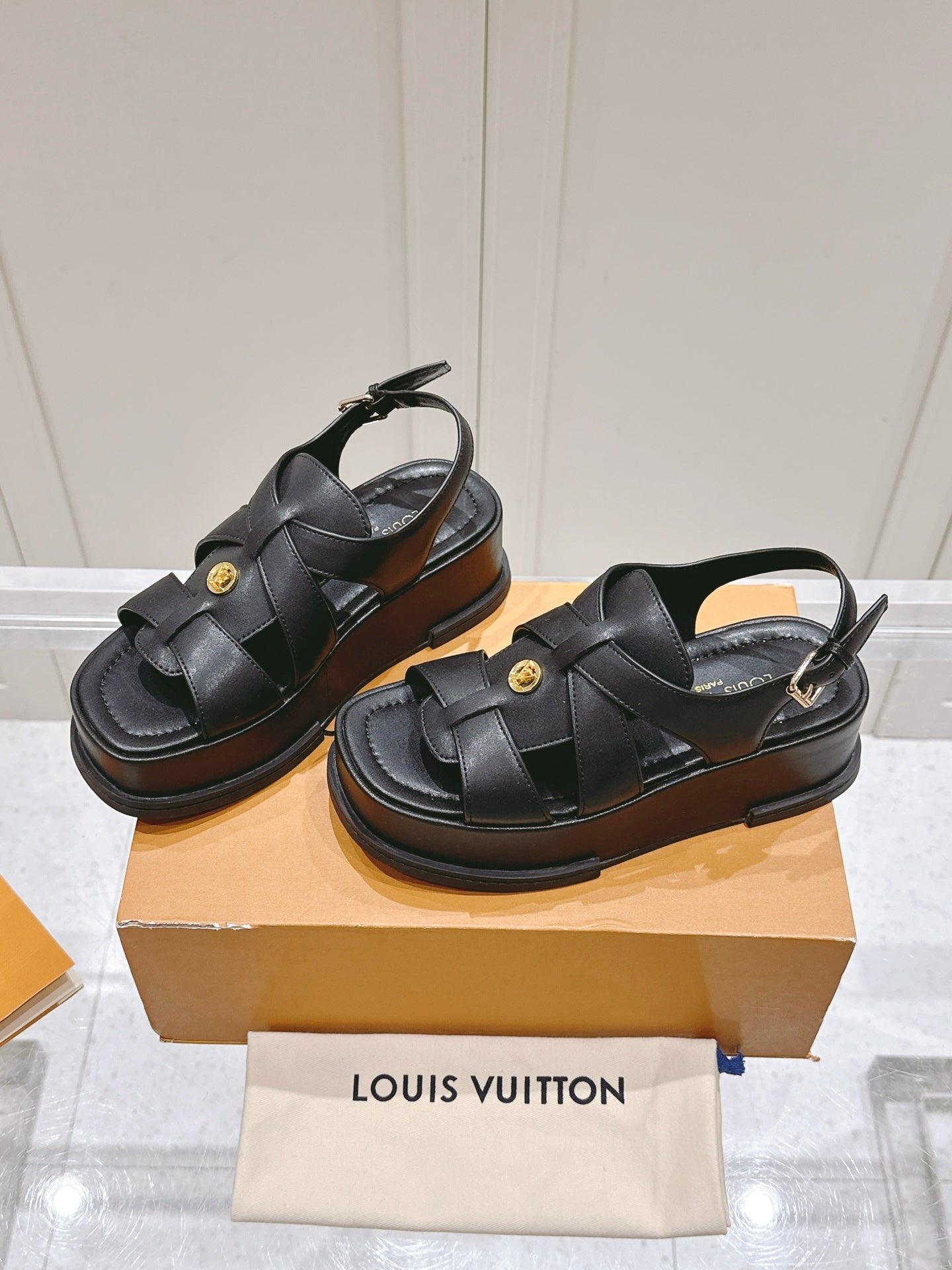 LuxluxHouse Best Quality Women Shoes Louis Vuitton