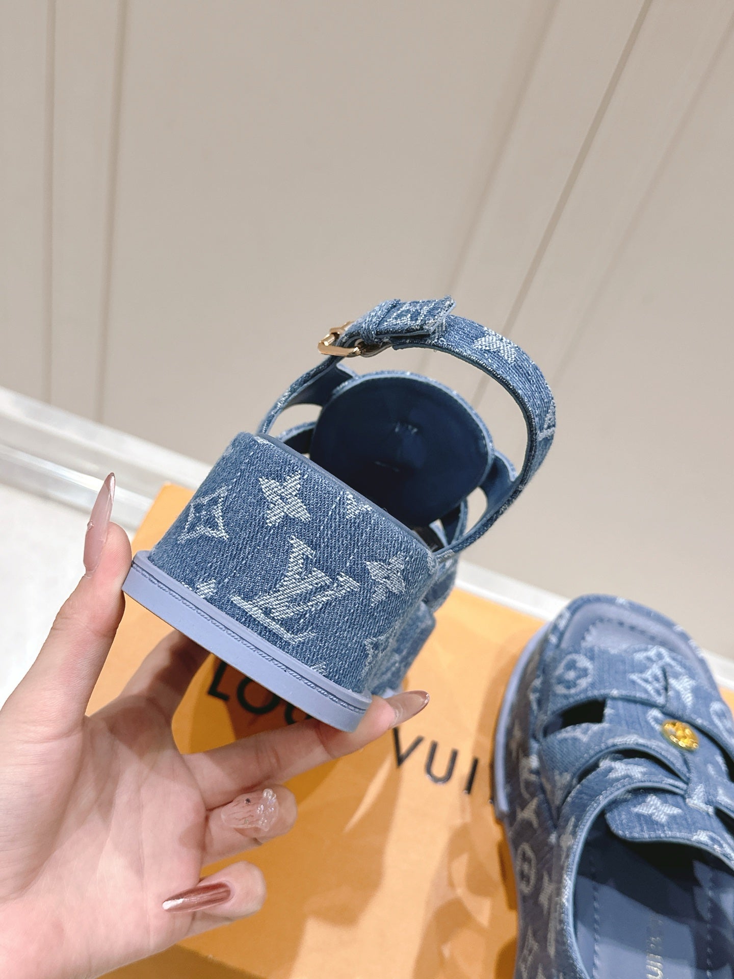 LuxluxHouse Best Quality Women Shoes Louis Vuitton