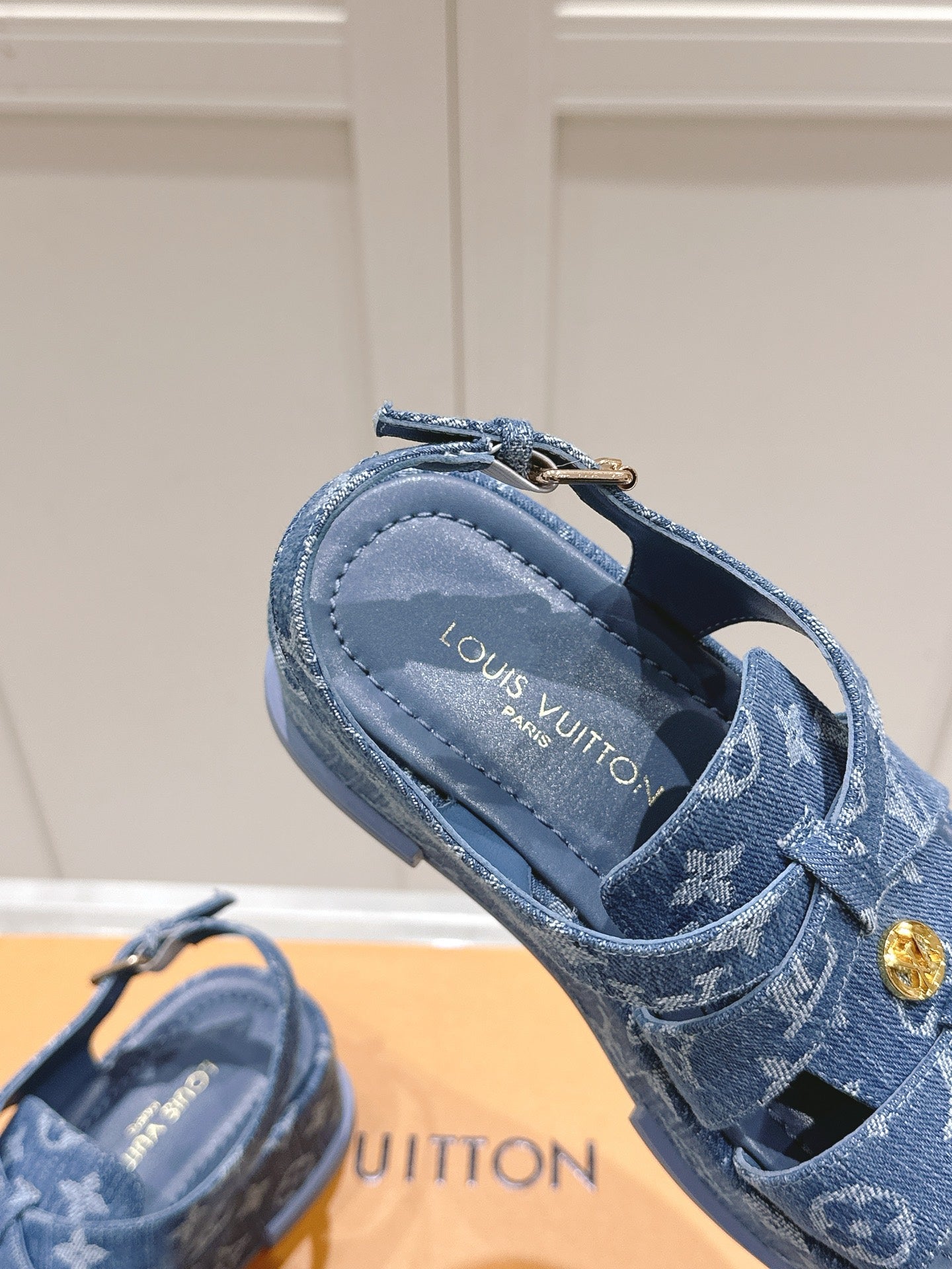 LuxluxHouse Best Quality Women Shoes Louis Vuitton
