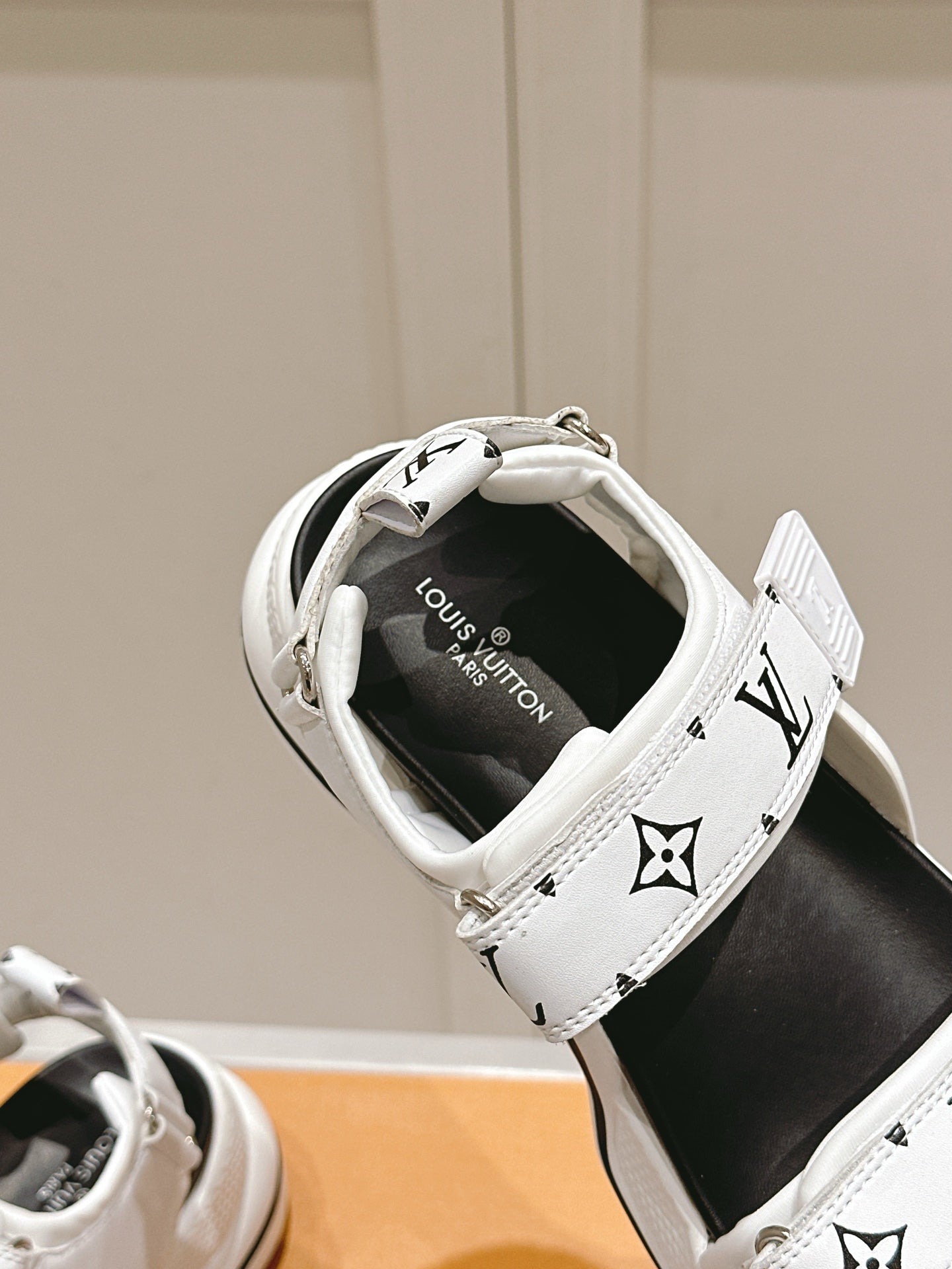 LuxluxHouse Best Quality Women Shoes Louis Vuitton