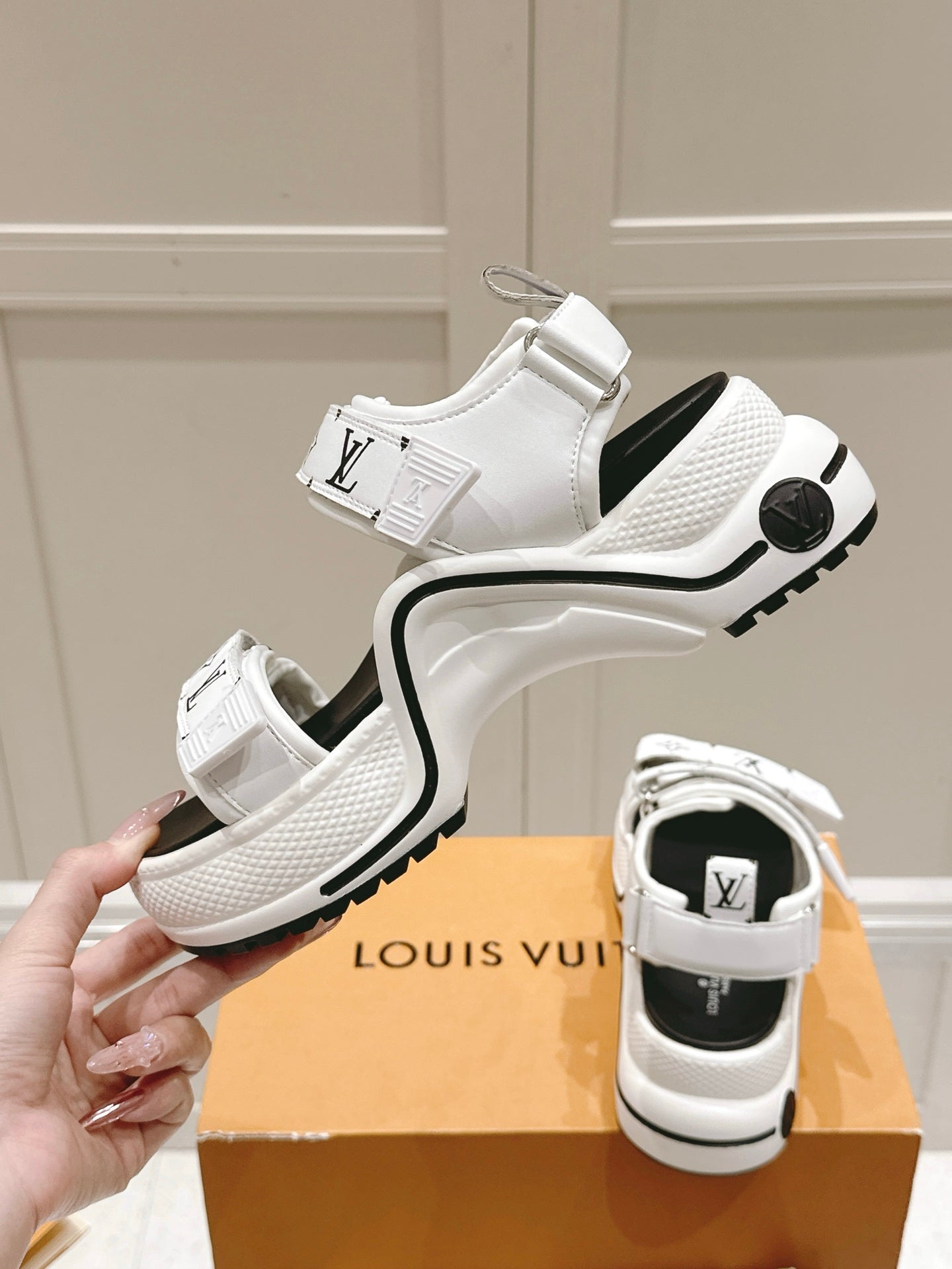 LuxluxHouse Best Quality Women Shoes Louis Vuitton