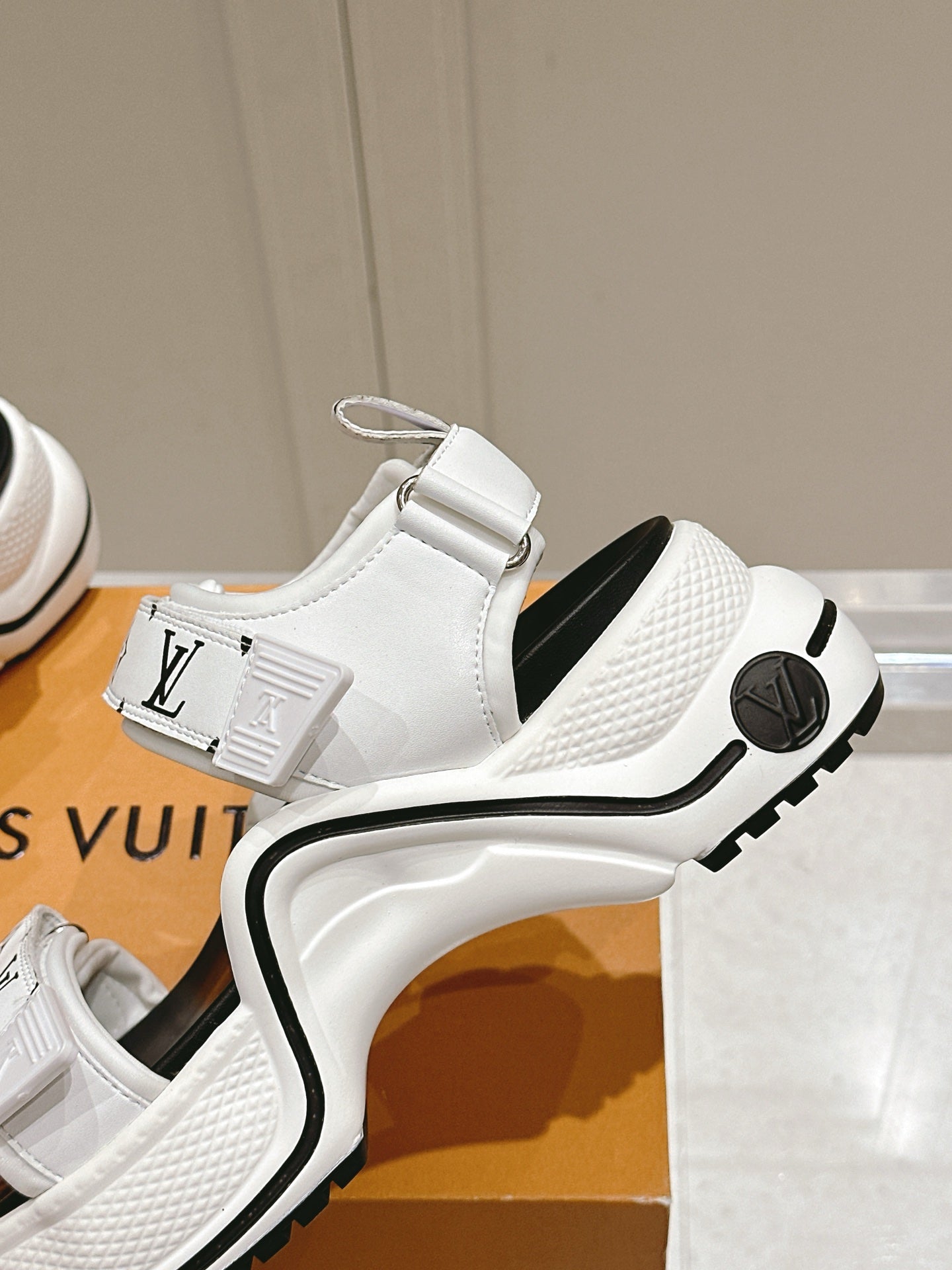 LuxluxHouse Best Quality Women Shoes Louis Vuitton