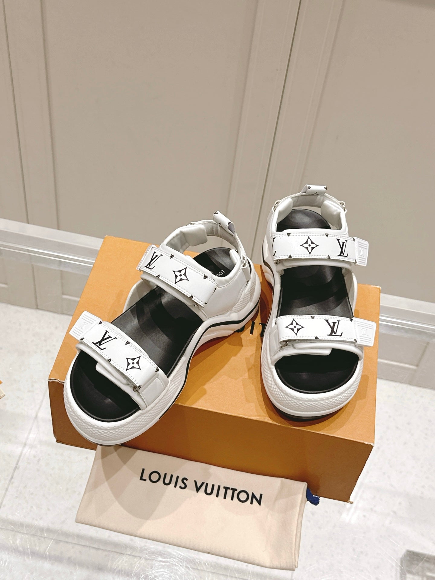LuxluxHouse Best Quality Women Shoes Louis Vuitton