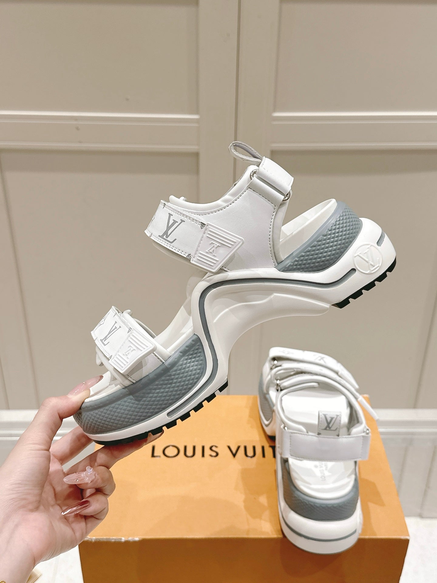 LuxluxHouse Best Quality Women Shoes Louis Vuitton