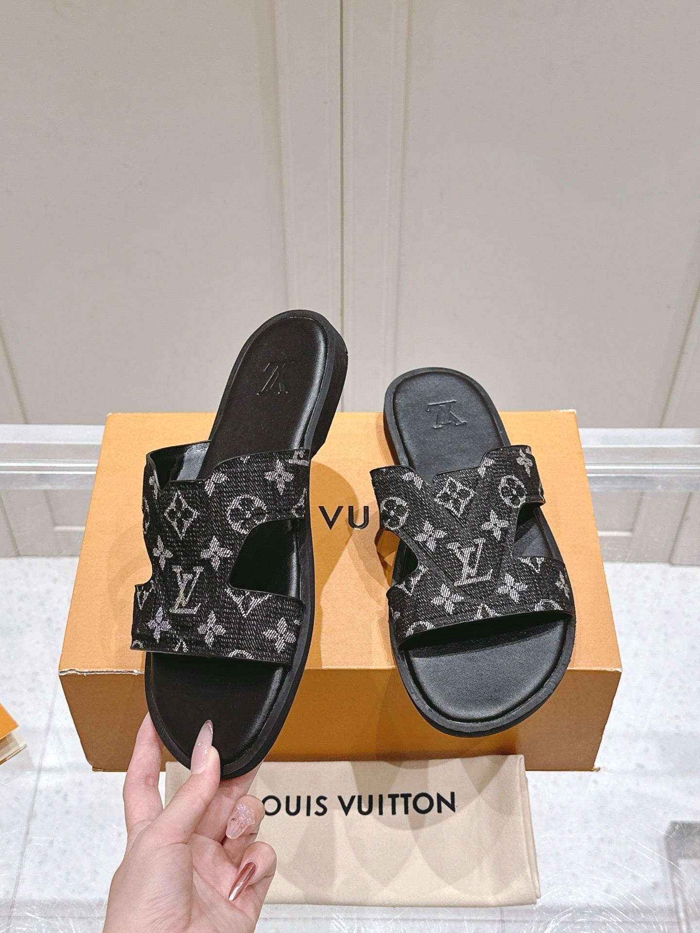 LuxluxHouse Best Quality Women Shoes Hermes
