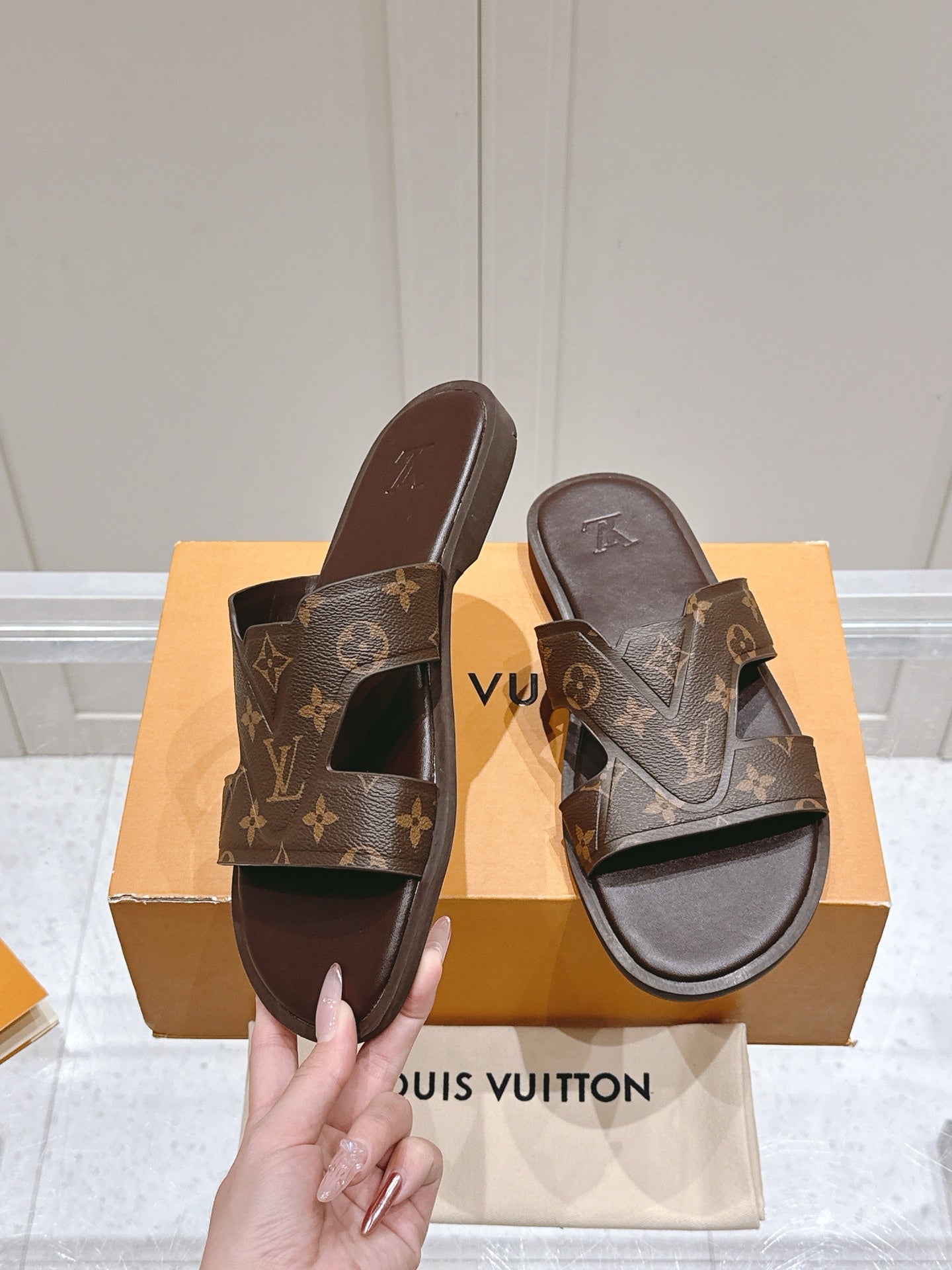 LuxluxHouse Best Quality Women Shoes Hermes