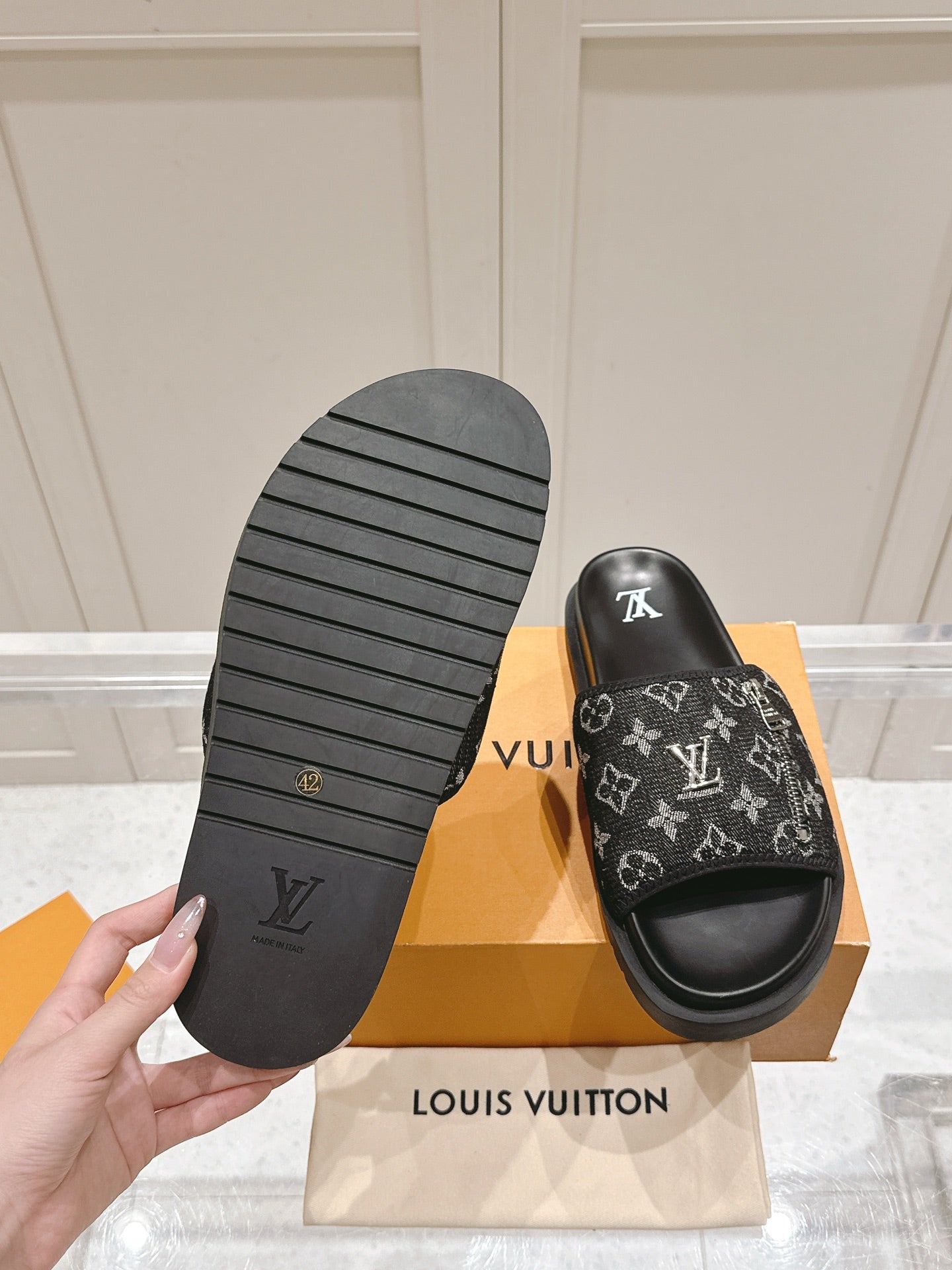LuxluxHouse Best Quality Women Shoes Hermes