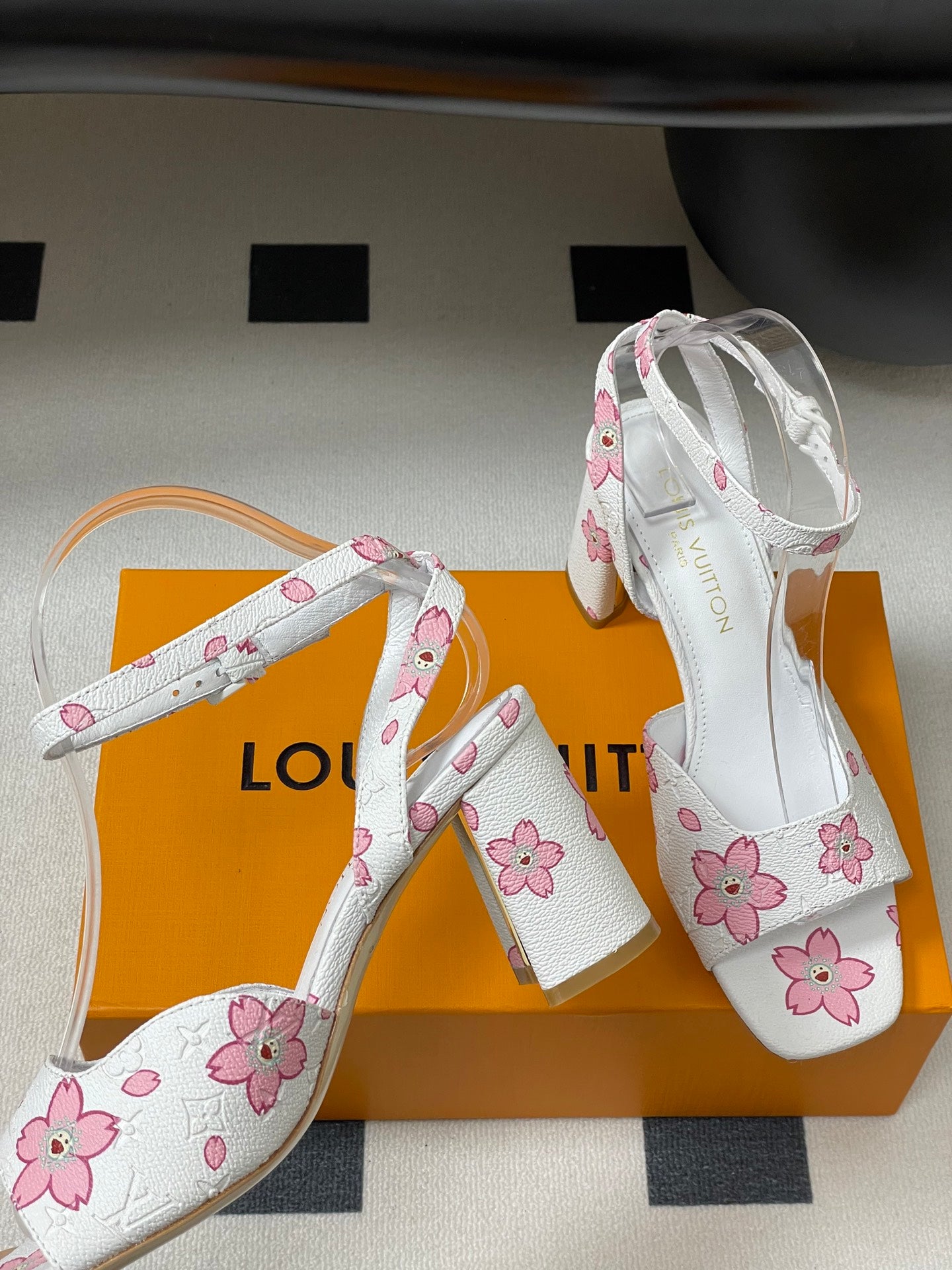 LuxluxHouse Best Quality Women Shoes Louis Vuitton