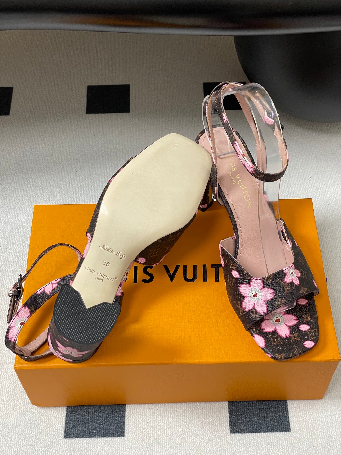LuxluxHouse Best Quality Women Shoes Louis Vuitton