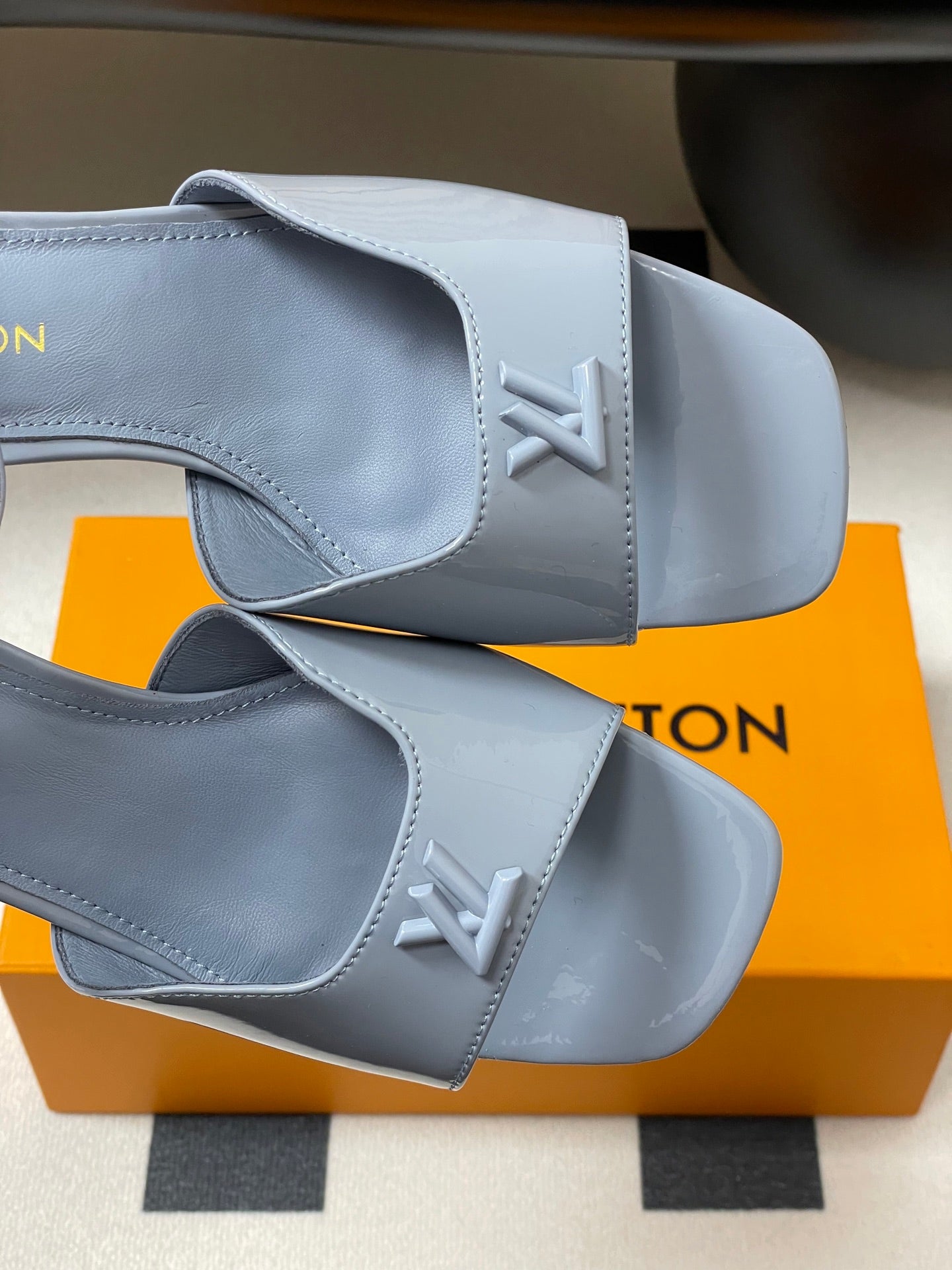 LuxluxHouse Best Quality Women Shoes Louis Vuitton