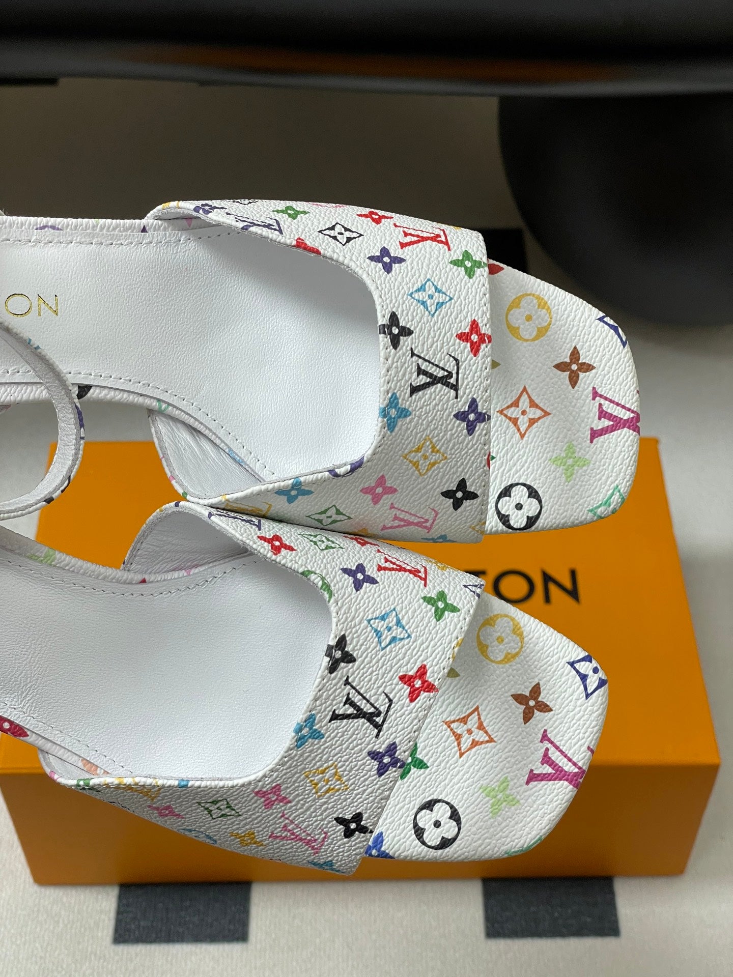LuxluxHouse Best Quality Women Shoes Louis Vuitton