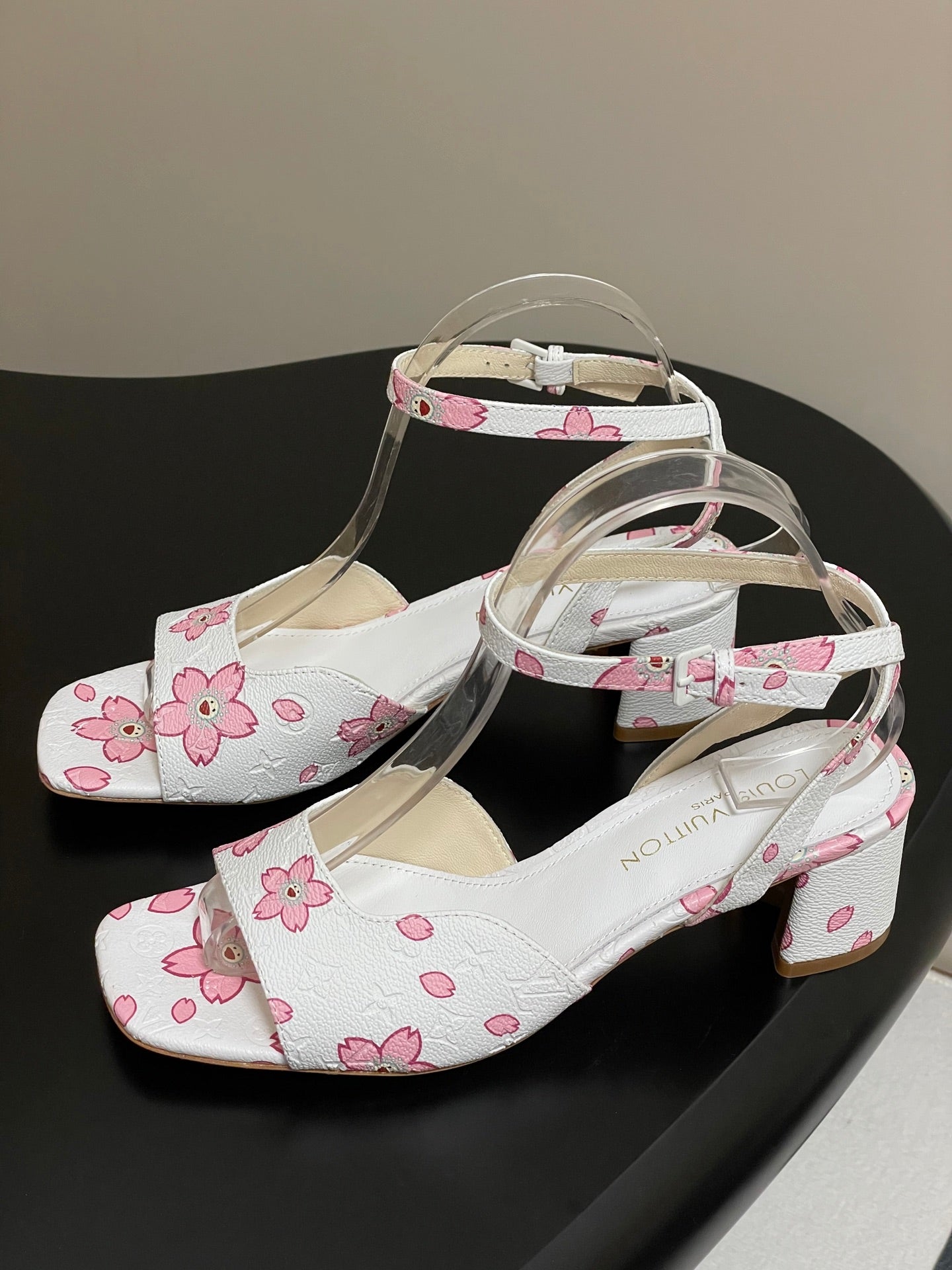 LuxluxHouse Best Quality Women Shoes Louis Vuitton