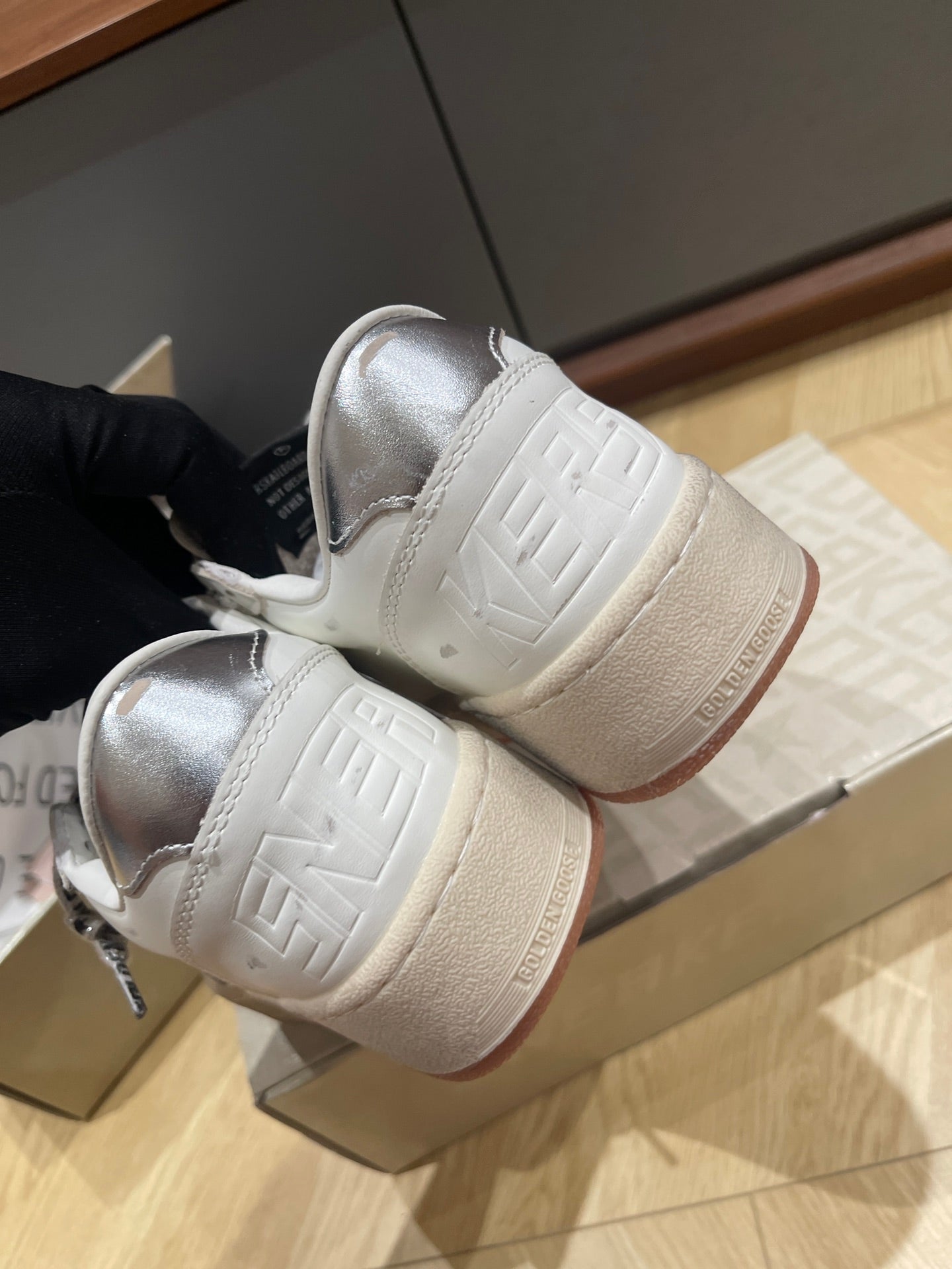 LuxluxHouse Best Quality Shoes Golden Goose