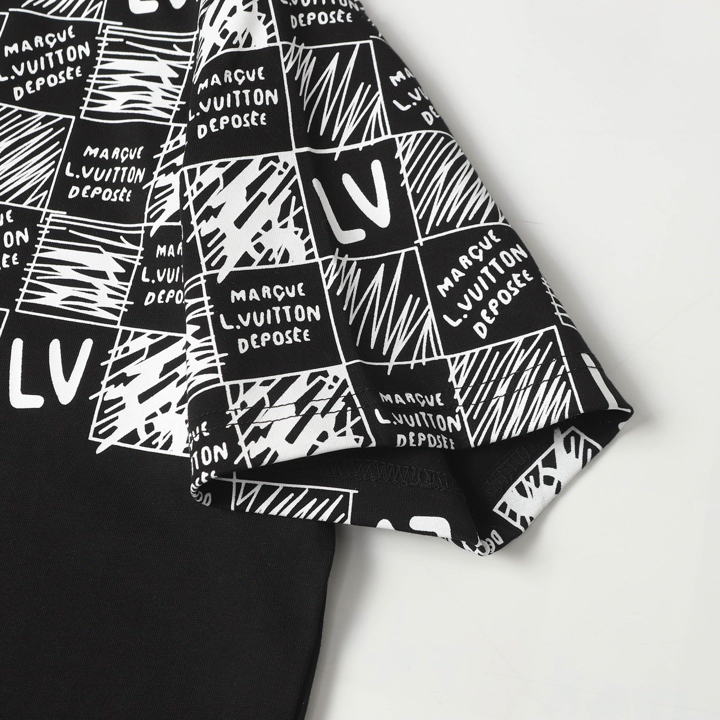 LuxluxHouse Best Quality Clothes T-shirt Louis Vuitton