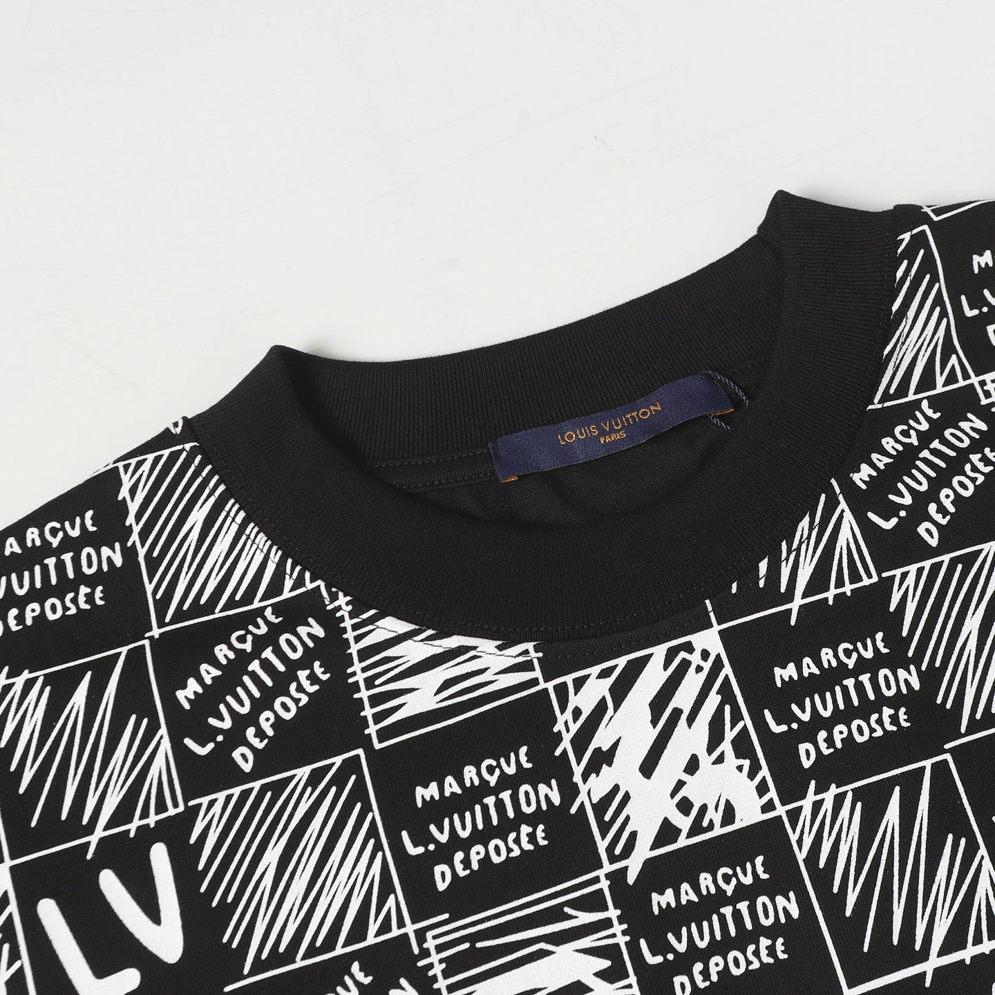 LuxluxHouse Best Quality Clothes T-shirt Louis Vuitton