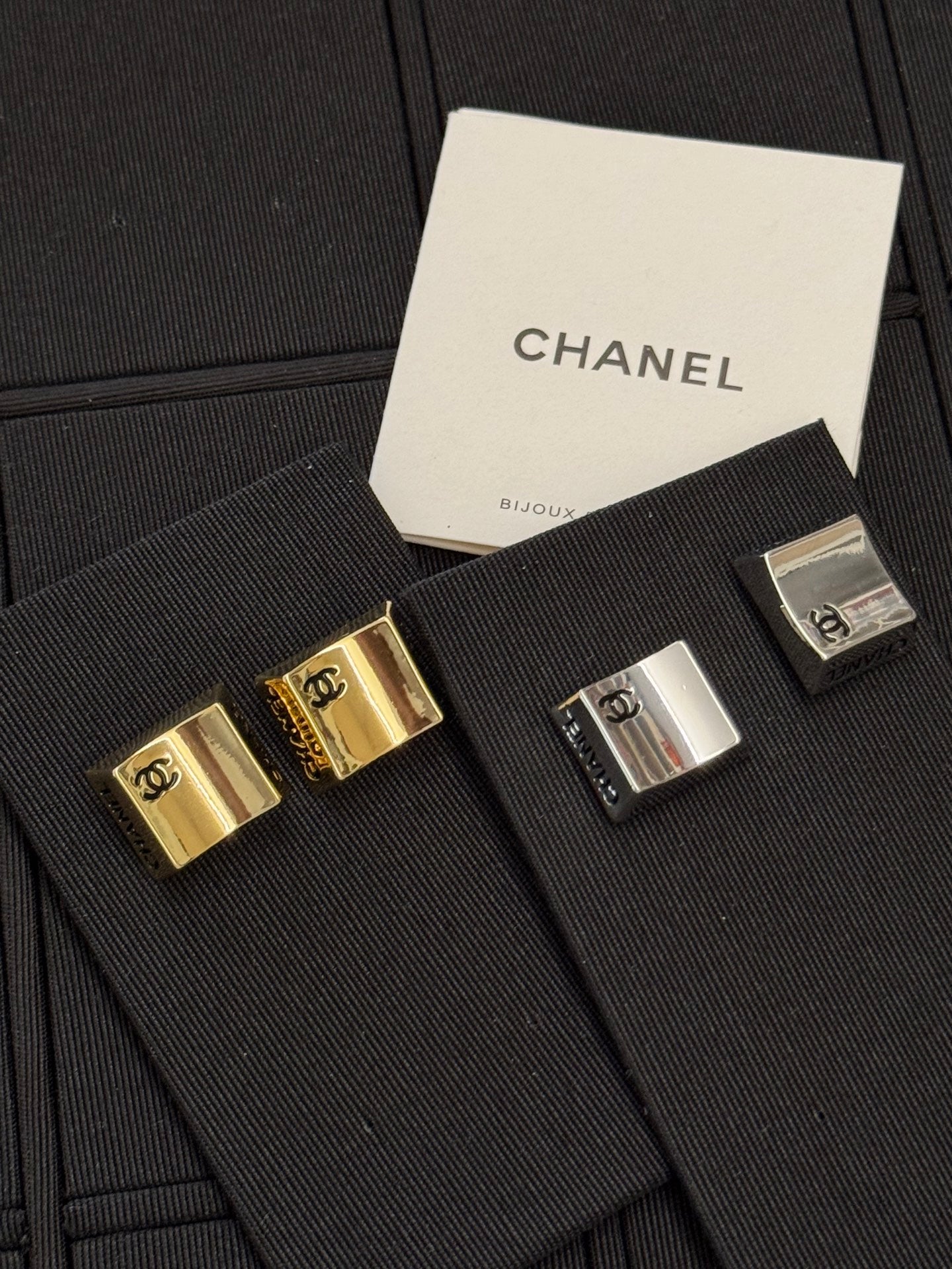 LuxluxHouse Low Price And High Quality Accessories Chanel