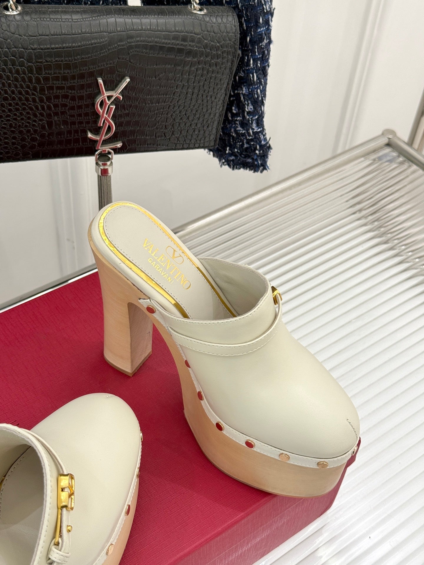 LuxluxHouse Best Quality Valentino Women Shoes