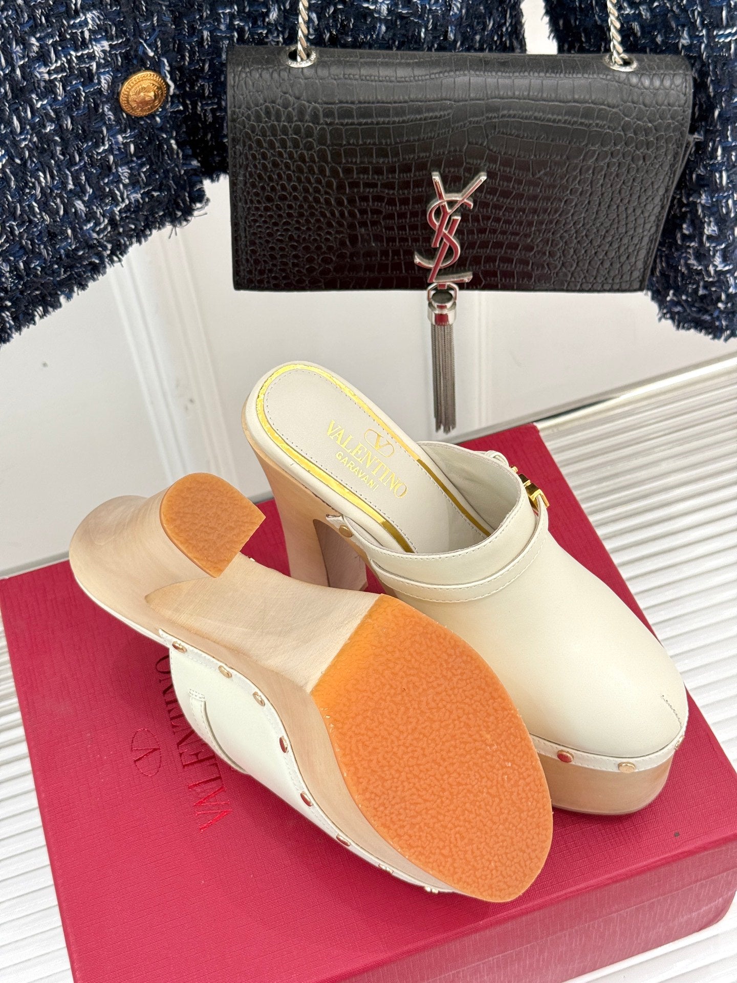 LuxluxHouse Best Quality Valentino Women Shoes