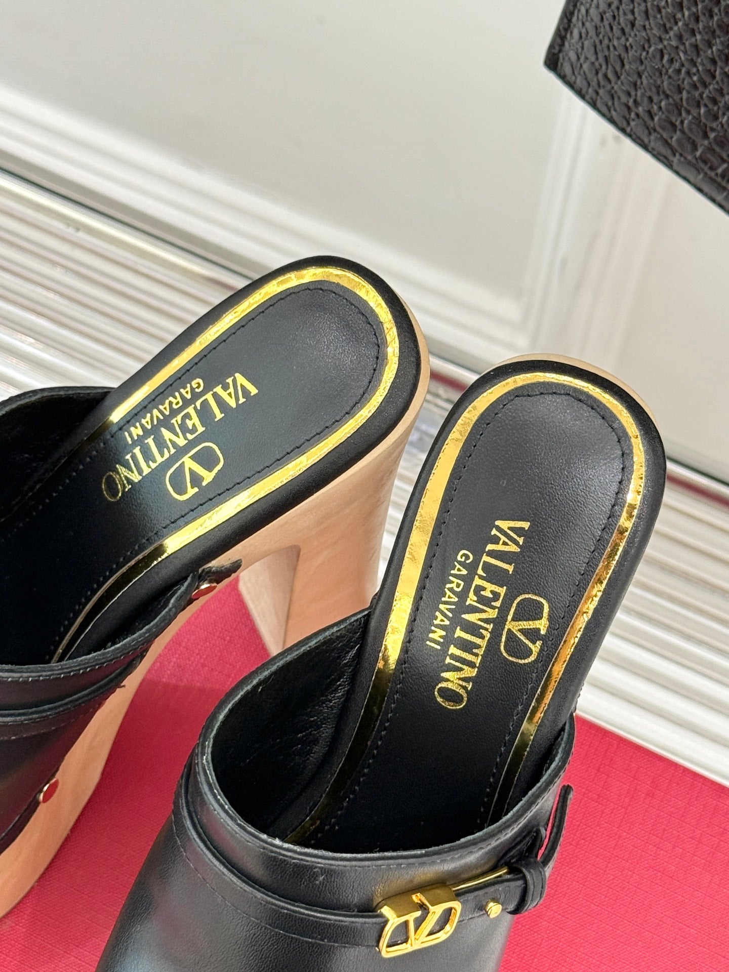LuxluxHouse Best Quality Valentino Women Shoes