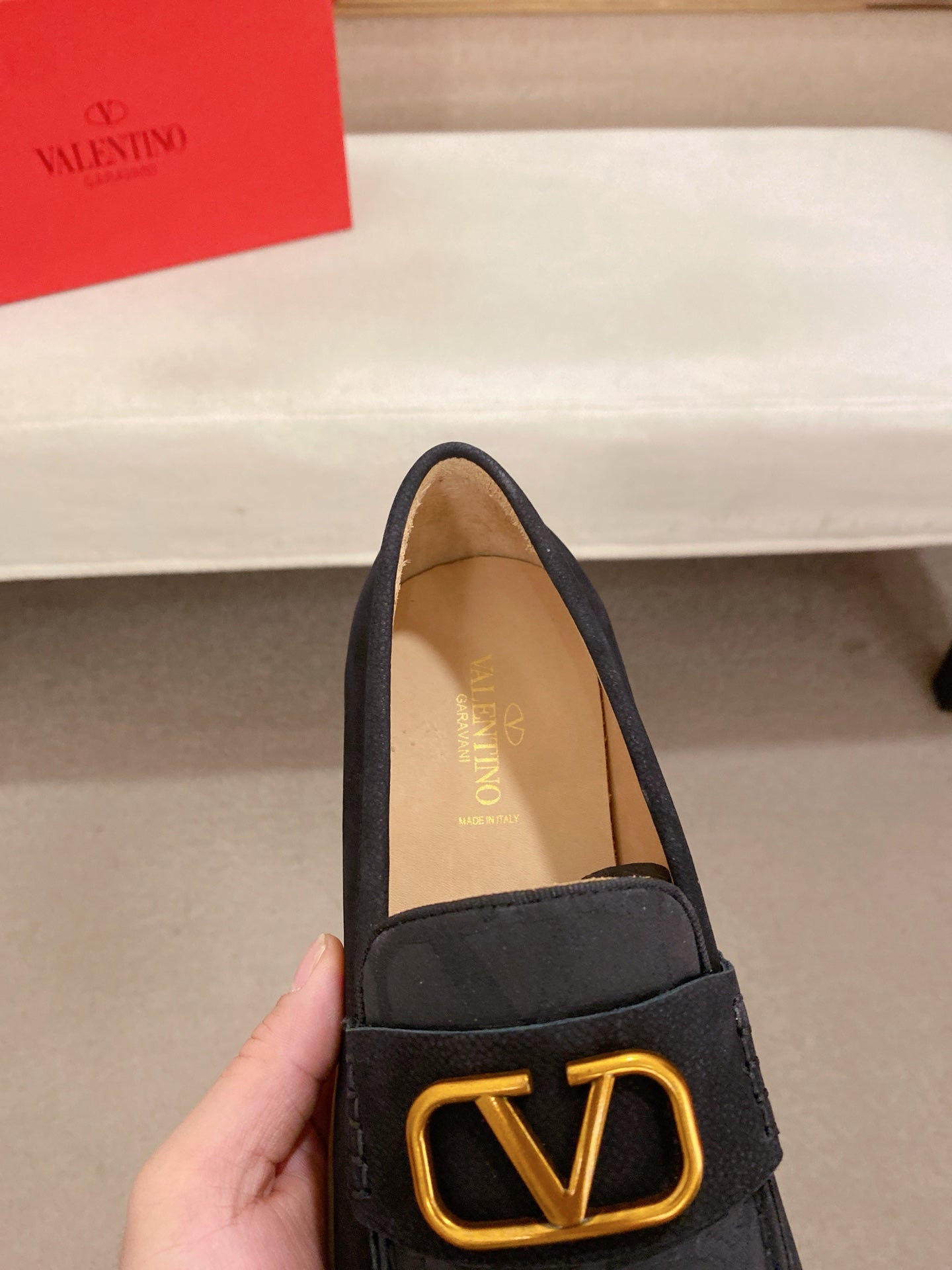 LuxluxHouse Best Quality Shoes Valentino