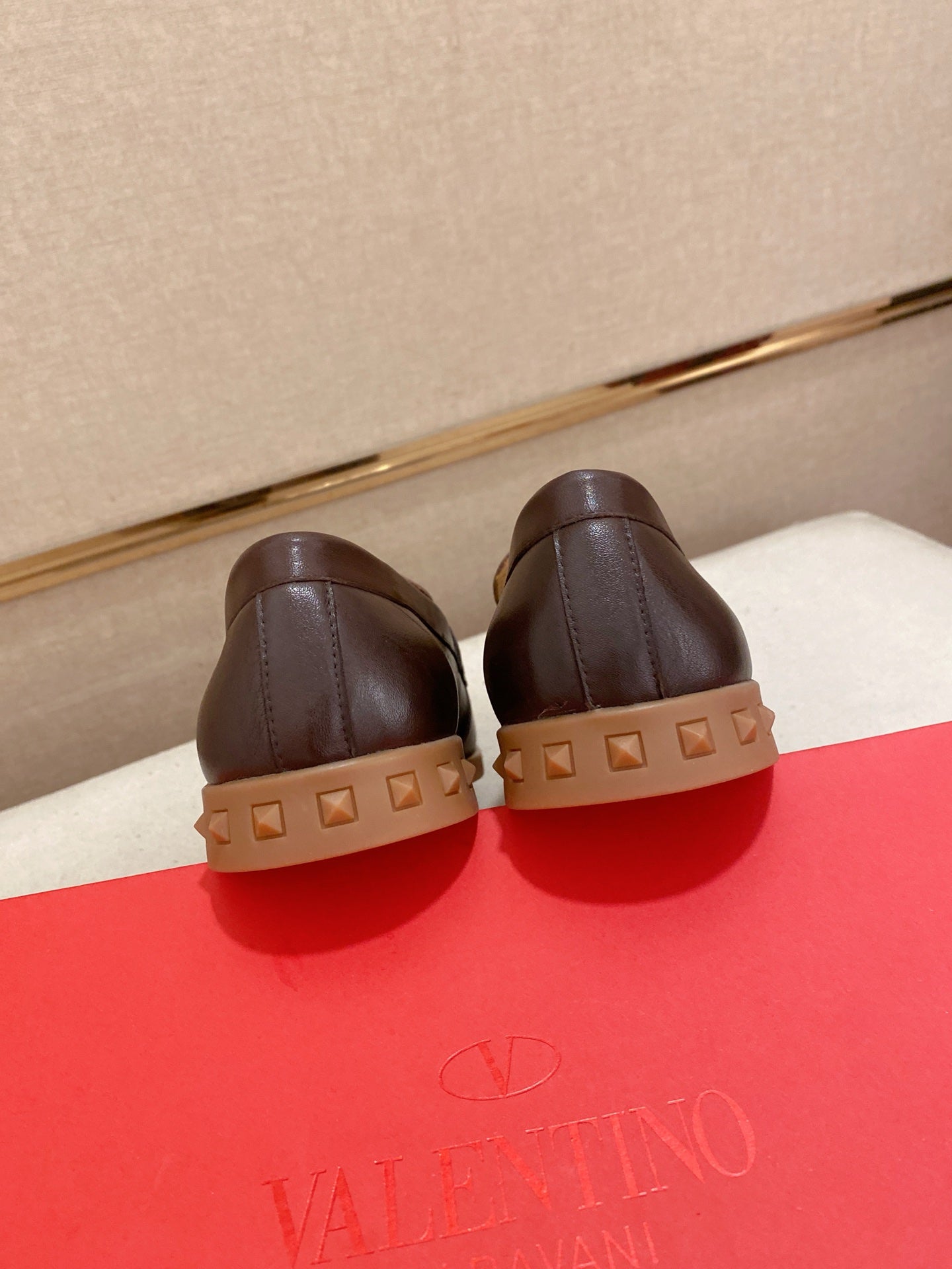 LuxluxHouse Best Quality Shoes Valentino