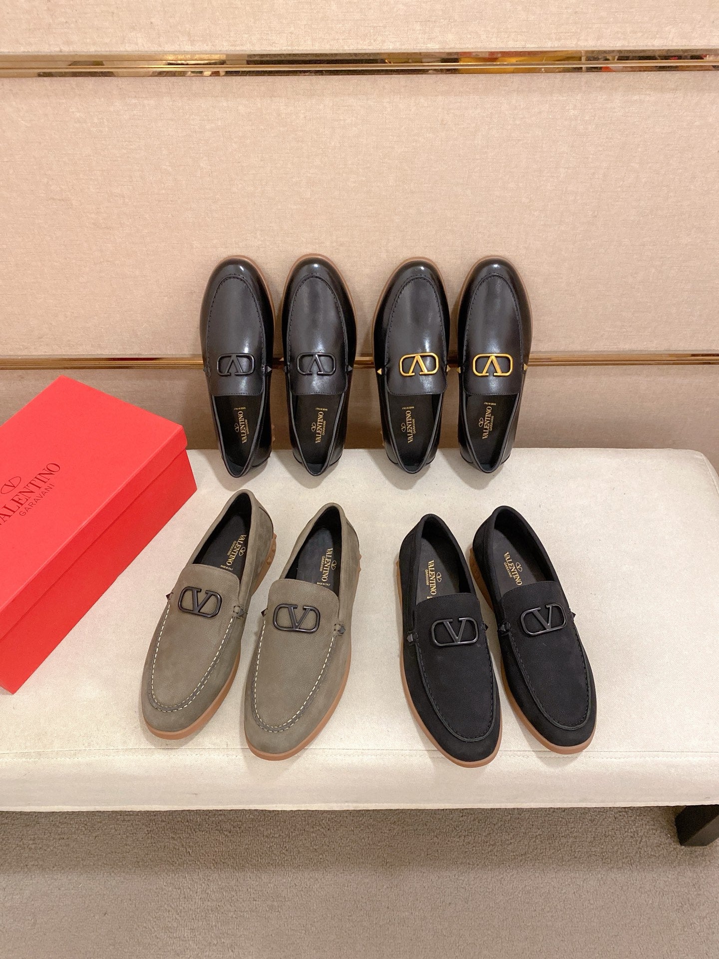 LuxluxHouse Best Quality Shoes Valentino