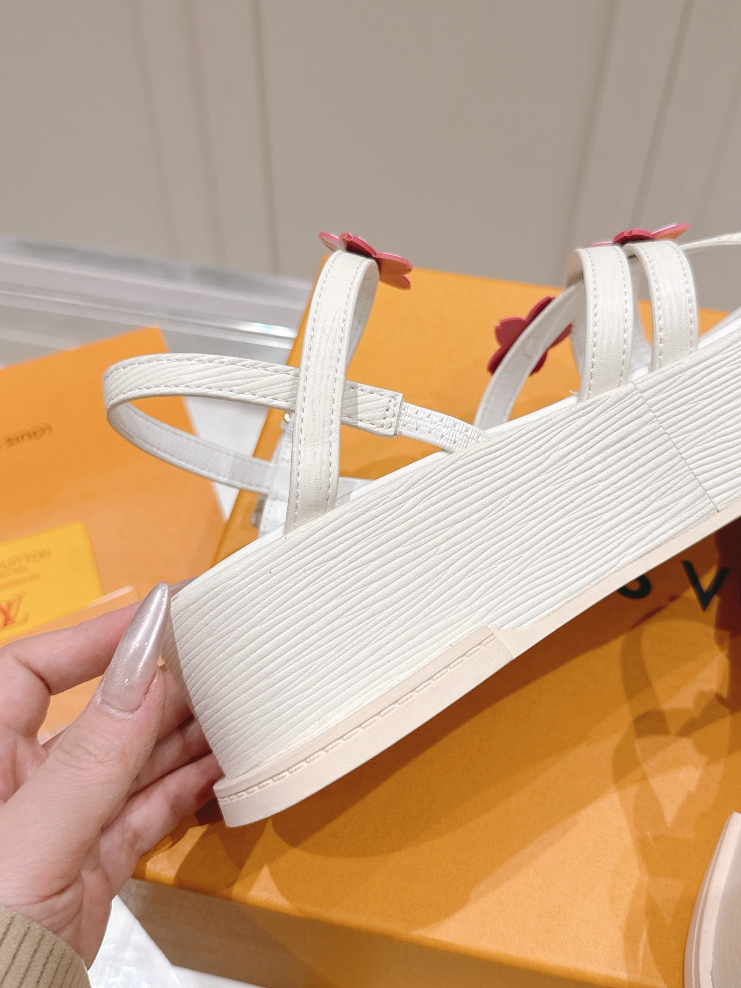 LuxluxHouse Best Quality Women Shoes Louis Vuitton