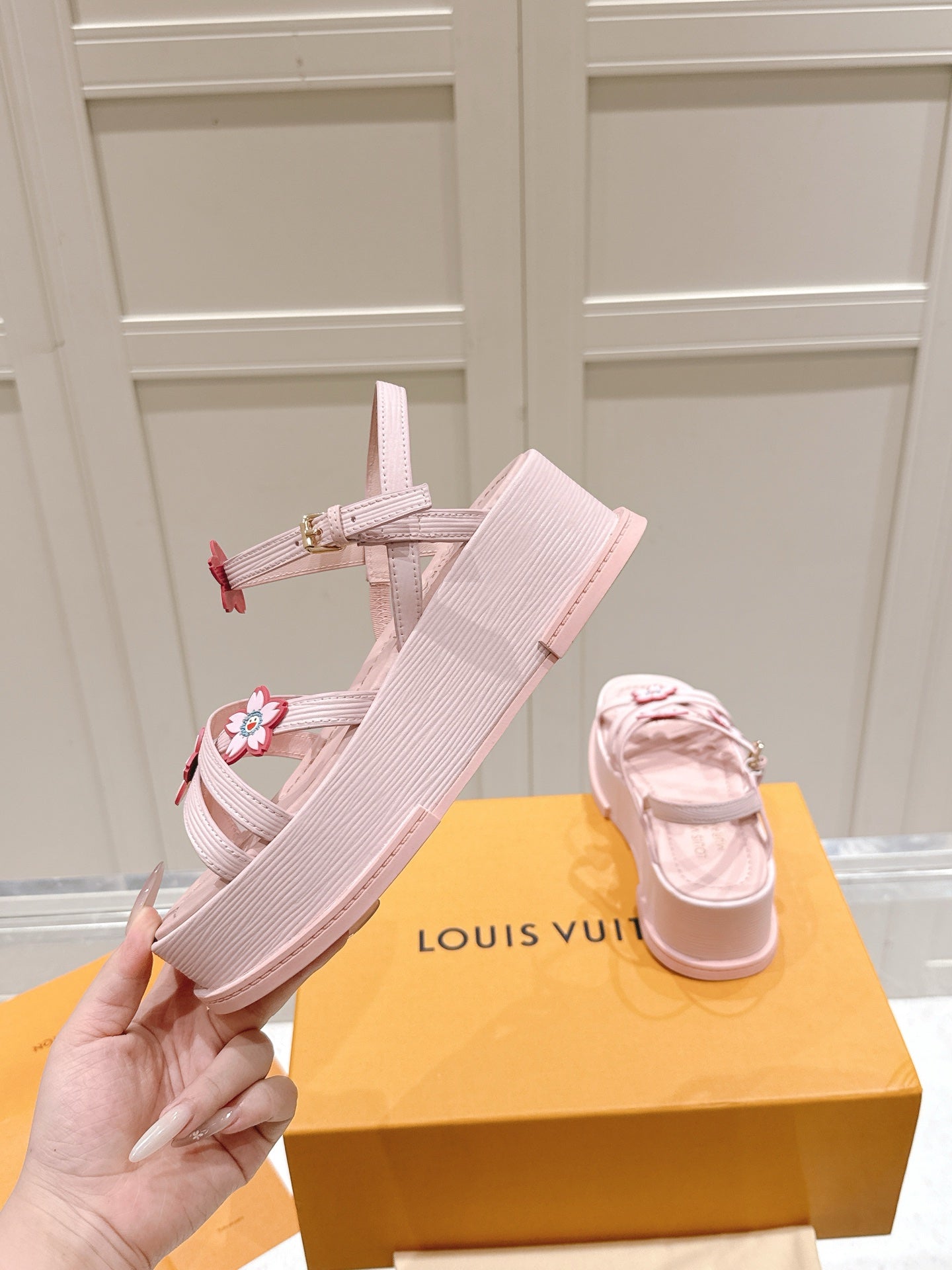 LuxluxHouse Best Quality Women Shoes Louis Vuitton