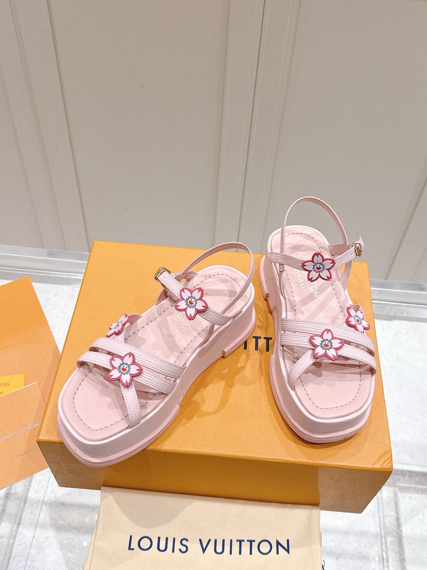 LuxluxHouse Best Quality Women Shoes Louis Vuitton