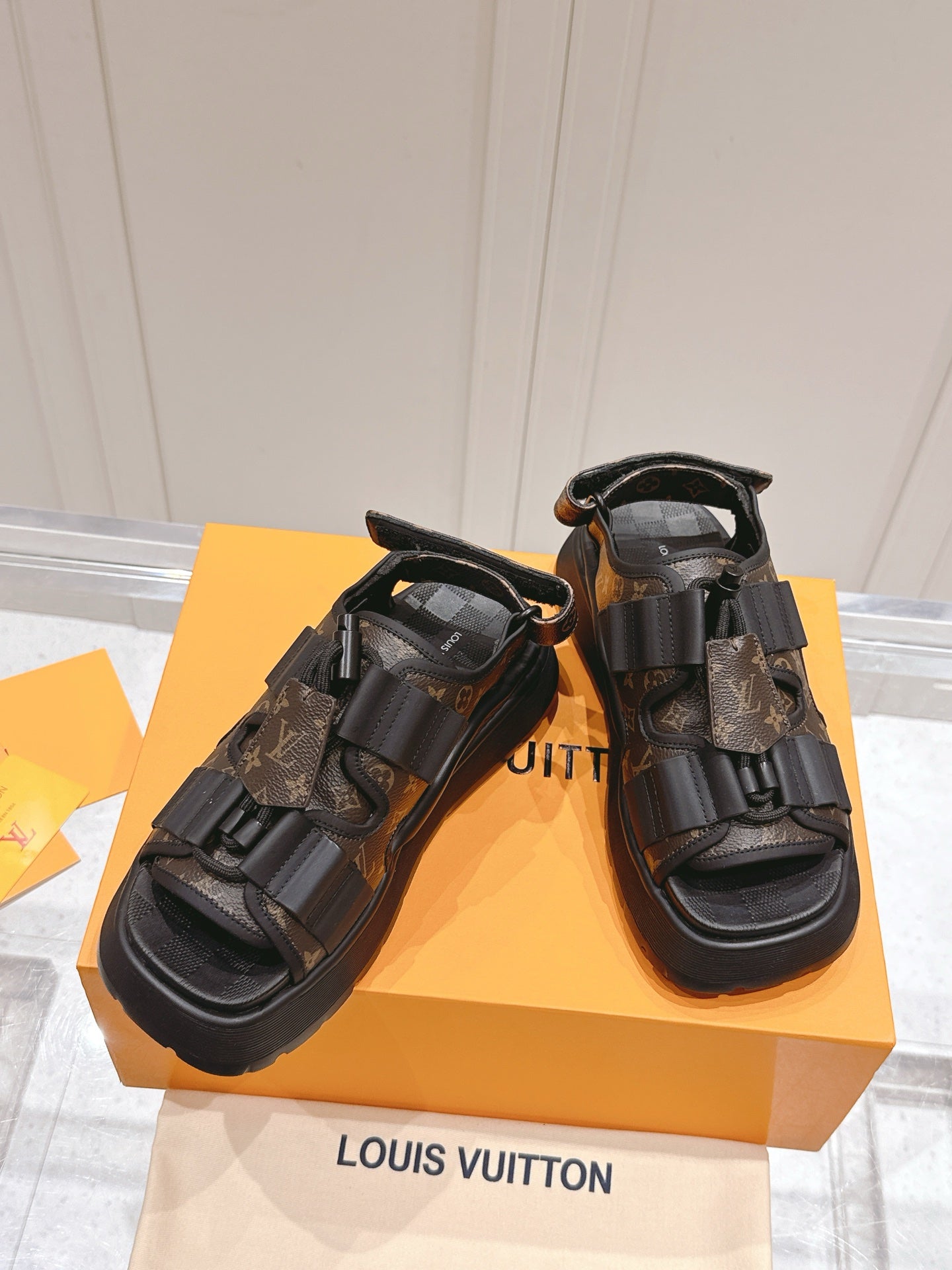 LuxluxHouse Best Quality Women Shoes Louis Vuitton