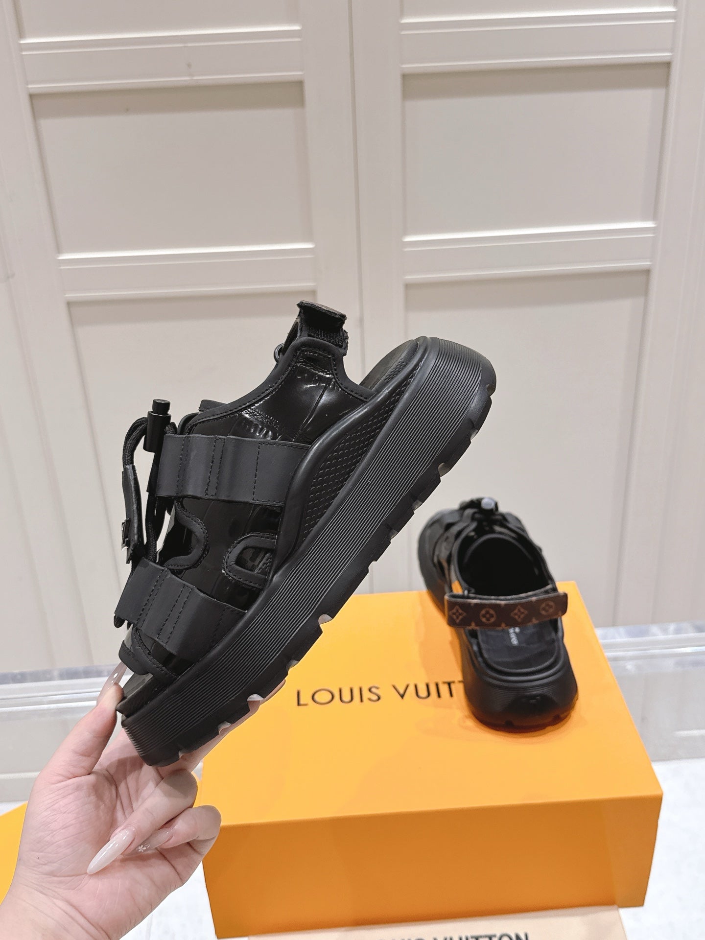LuxluxHouse Best Quality Women Shoes Louis Vuitton