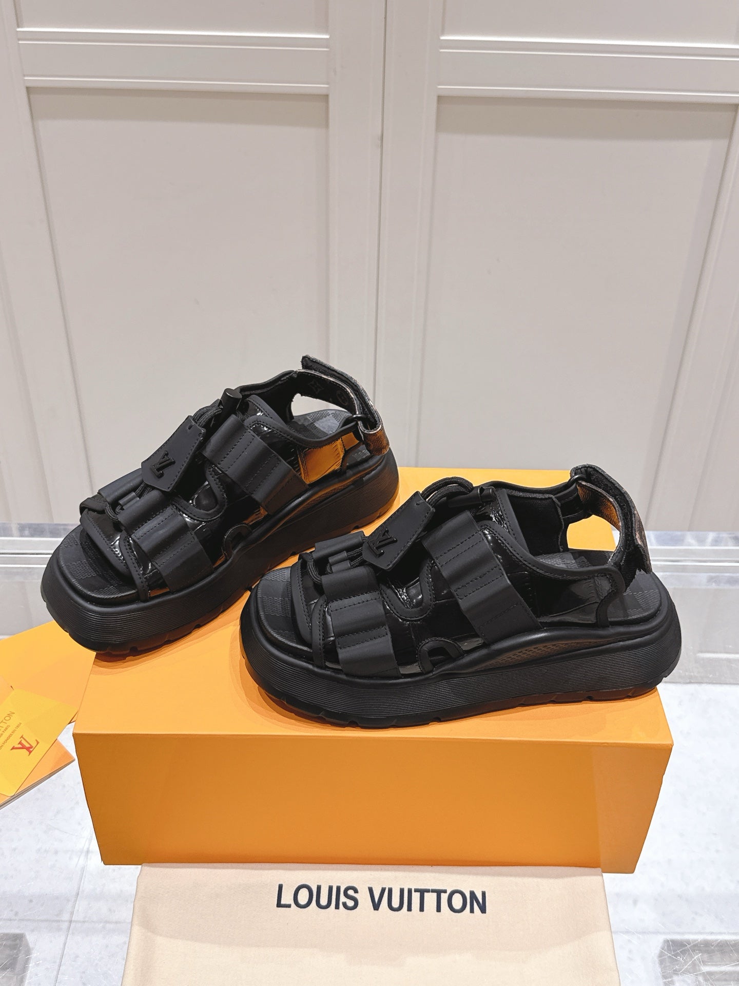 LuxluxHouse Best Quality Women Shoes Louis Vuitton