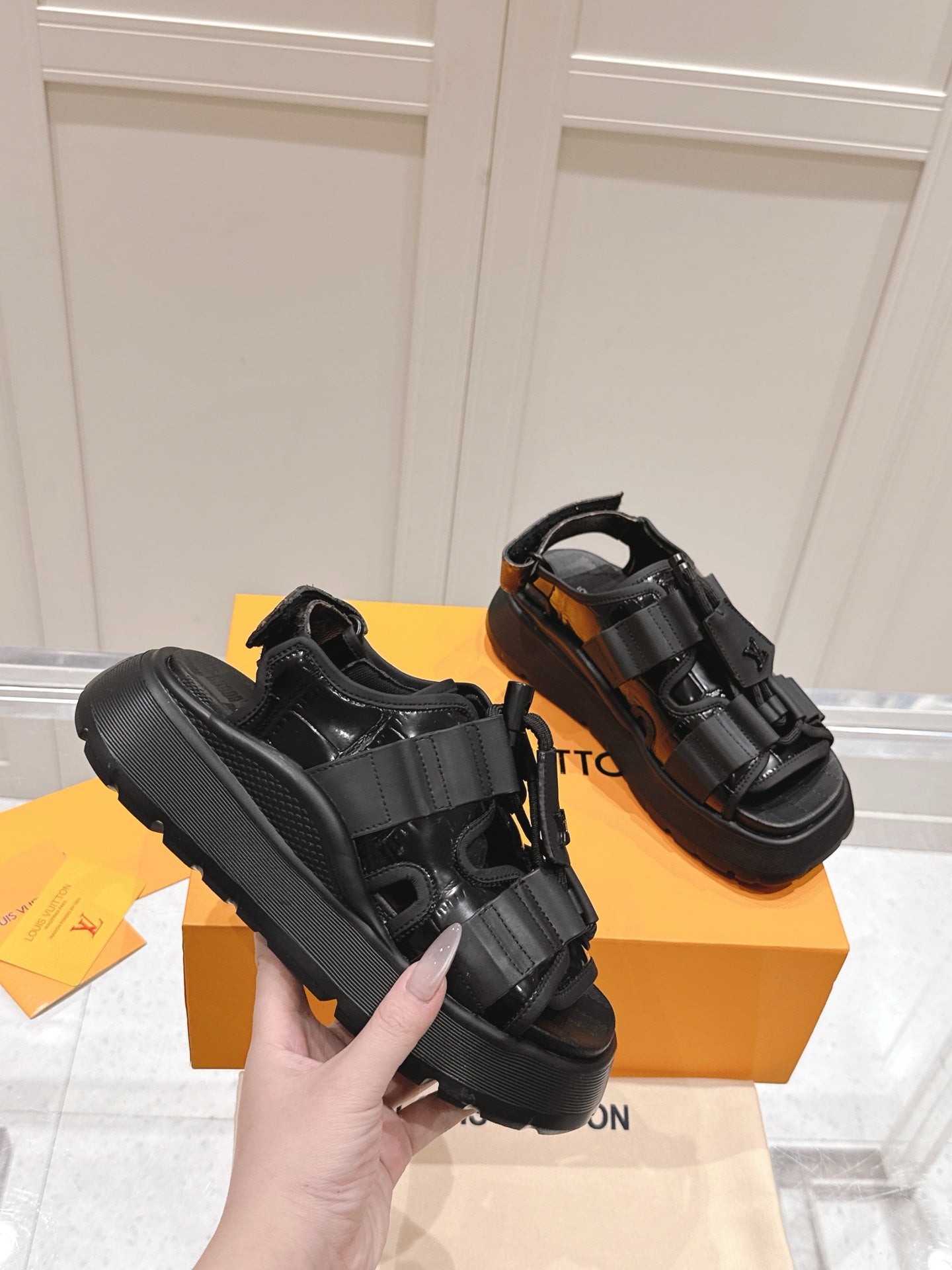 LuxluxHouse Best Quality Women Shoes Louis Vuitton