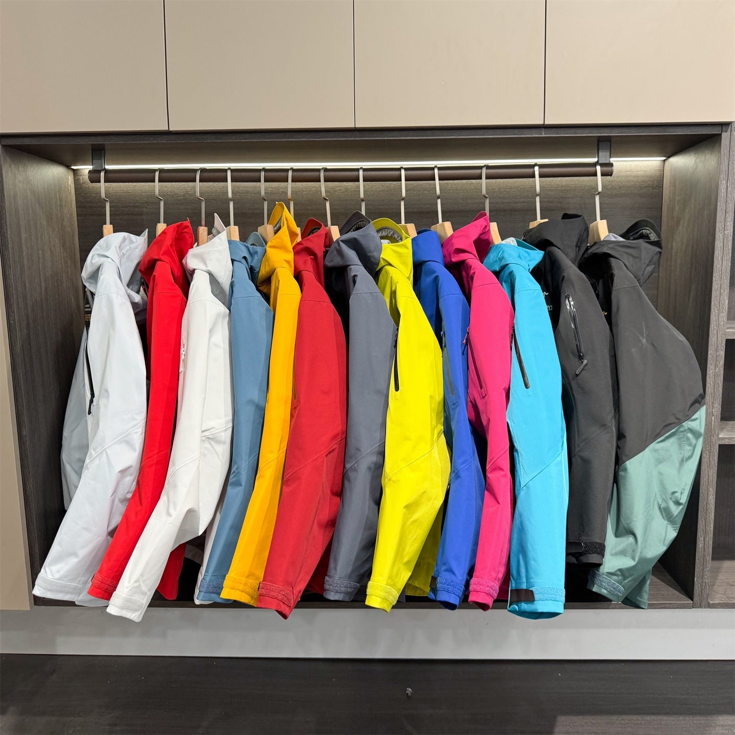 LuxluxHouse Best Quality Clothes Coats & Jackets Arcteryx